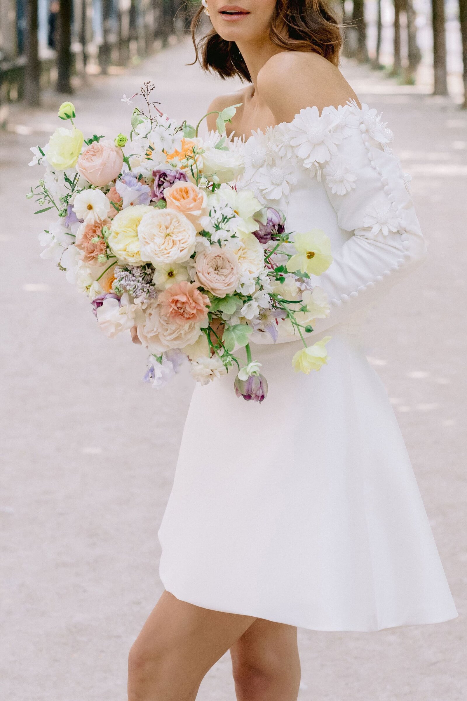 elegant-and-delicate-bridal-bouquet
