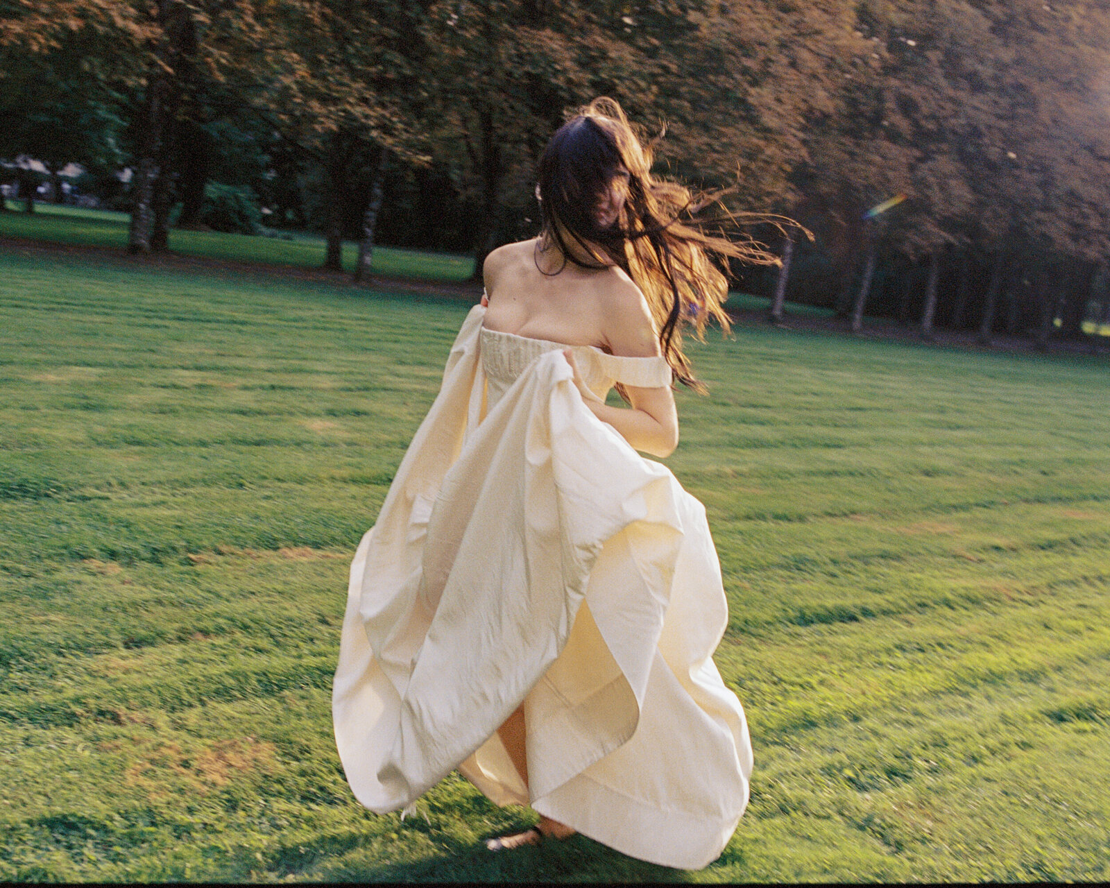 Film-Wedding-Photographer-Zara-Staples-Weddings381