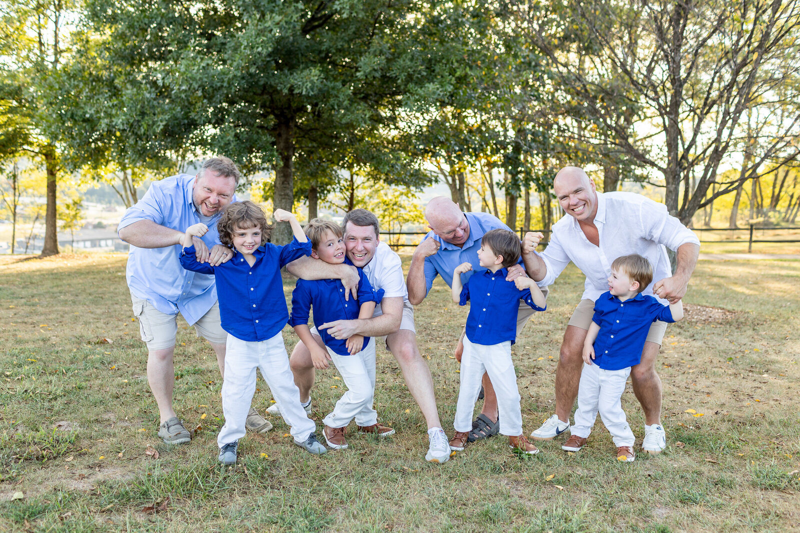 outdoor-extended-family-photography-session-Frankfort-KY-photographer-6