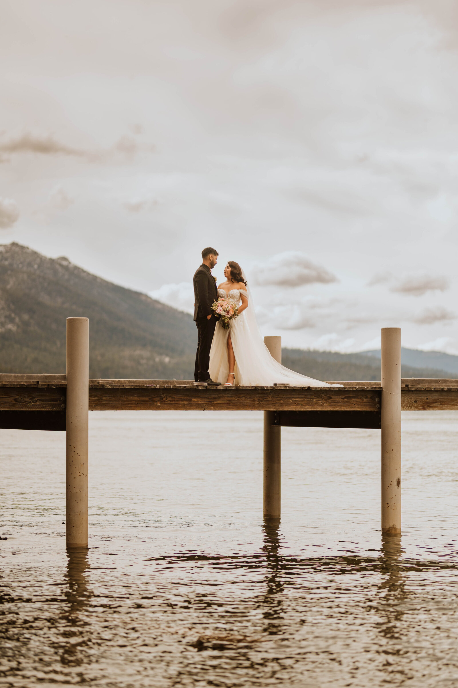 Tahoe wedding photography, wedding photographer in Tahoe, professional wedding photos