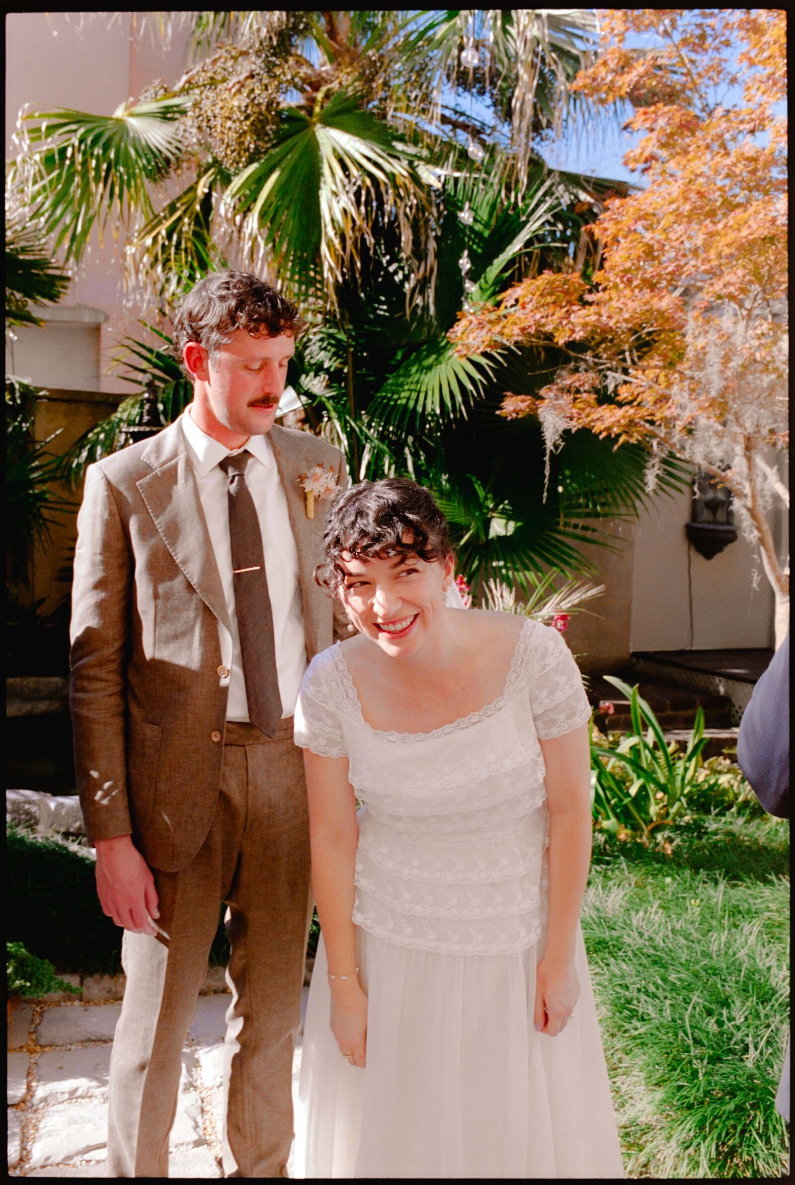 coastal-colorful-wedding-film-photos-jess-buckley-30