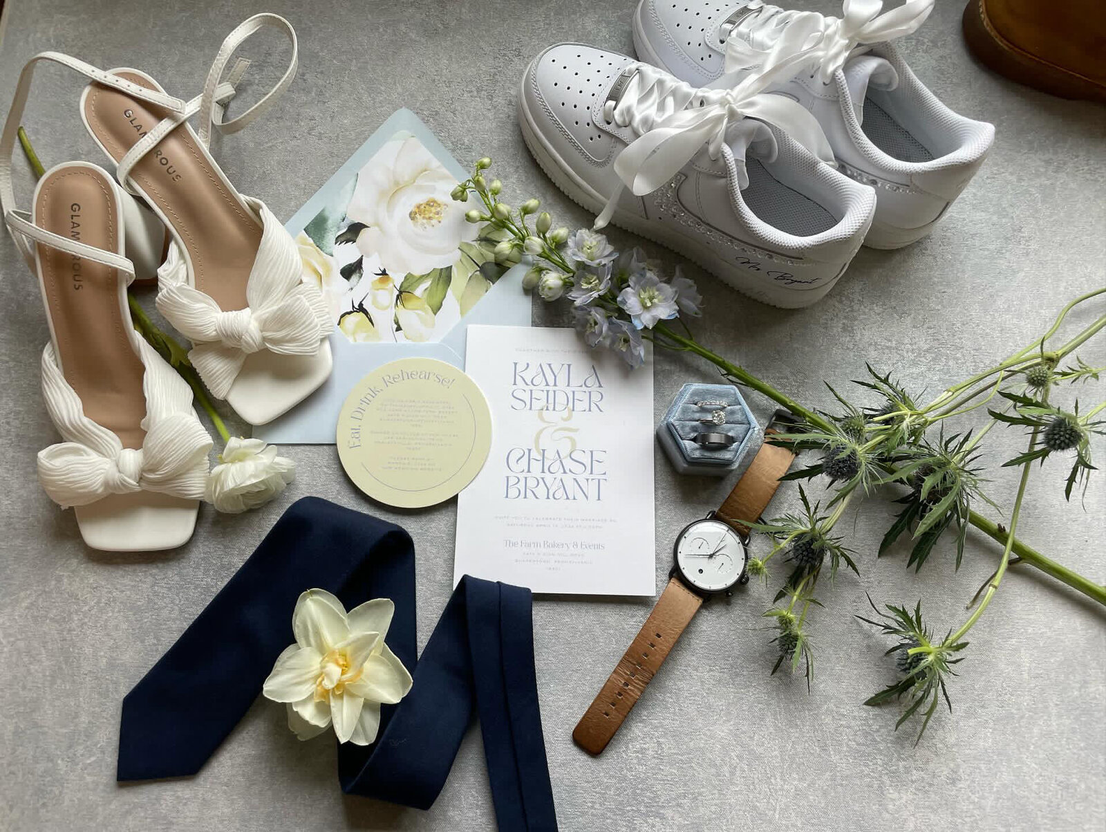 Modern fun farmhouse wedding branding2
