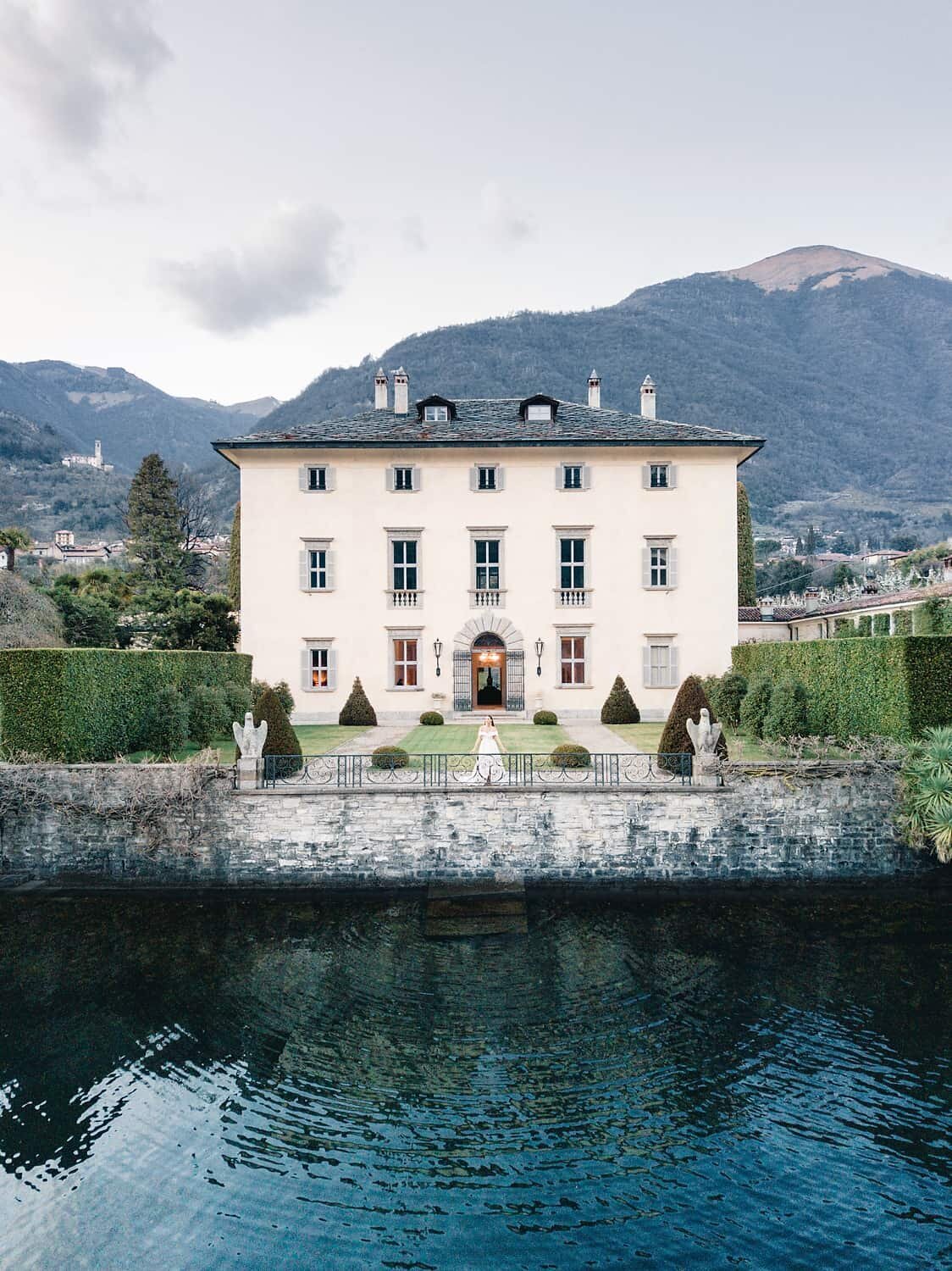 Villa-Balbiano-lake-Como-italy-wedding-editorial-by-Julia-Kaptelova-Photography-090