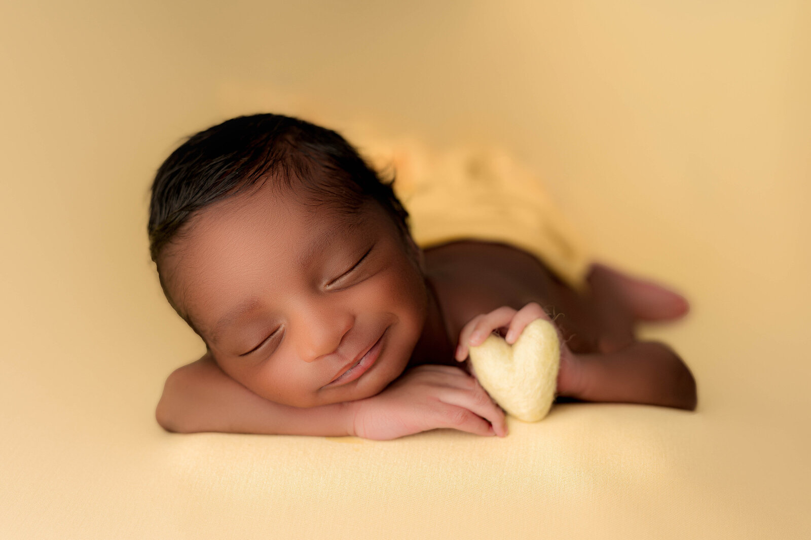 Kingsley_newborn_charlotte_nicsostudio_-17