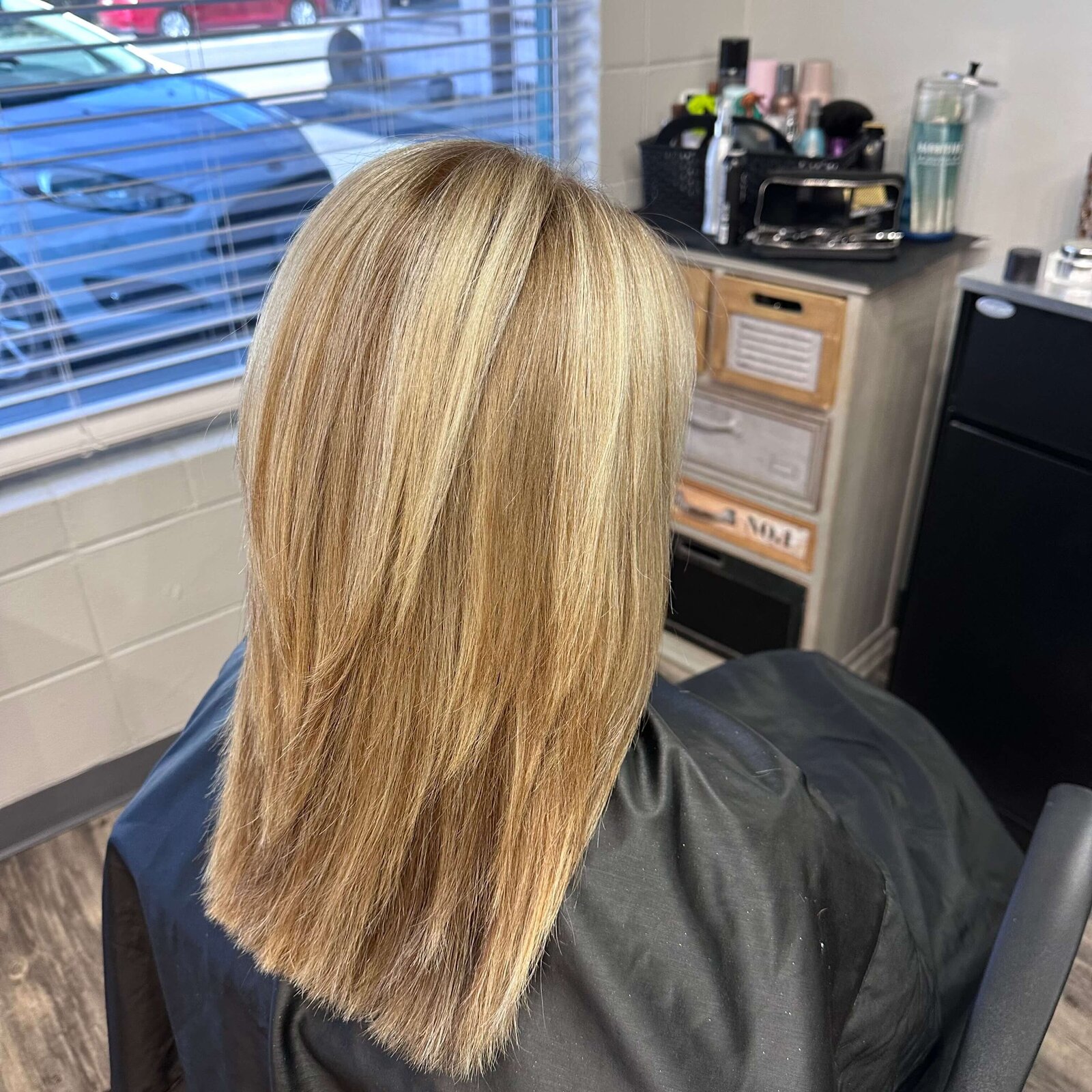 Karinda-Blum-Hairstylist-Maven-Grace-Salon-McMinnville-11
