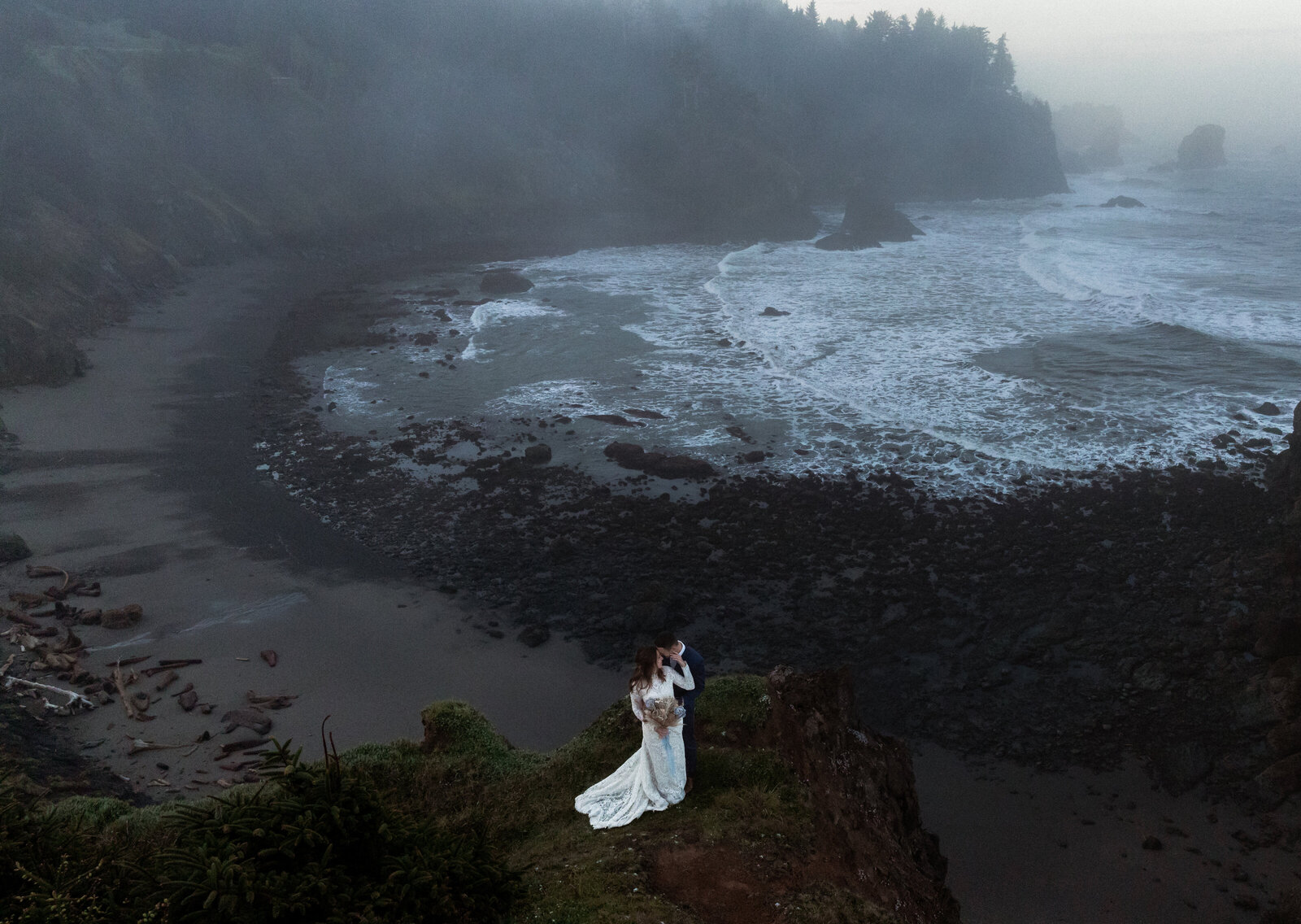 Oregon Coast Elopement Photography by Kollar – Arizona’s Premier Elopement Photographer