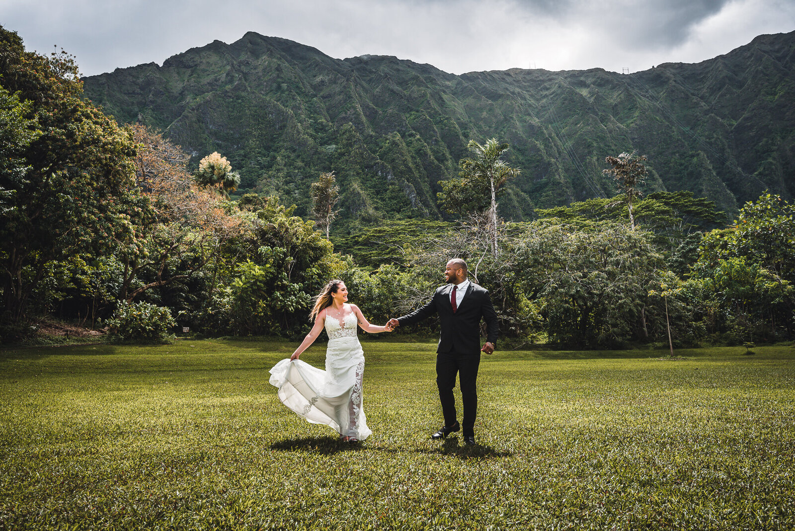 Oahu, Hawaii Elopement at Hoomaluhia Botanical Garden | Corey Kennedy Photography