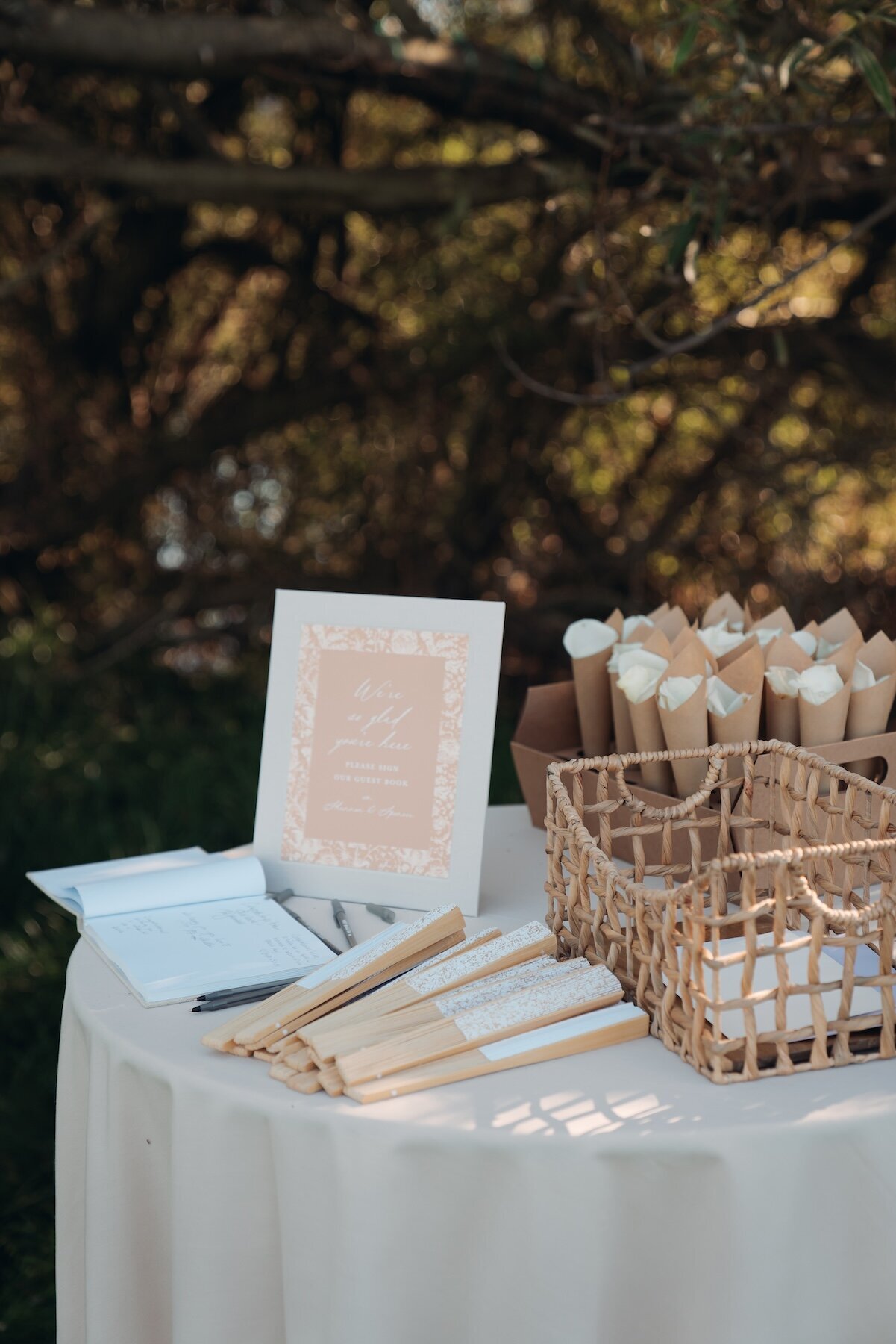 wedding-guestbook-table