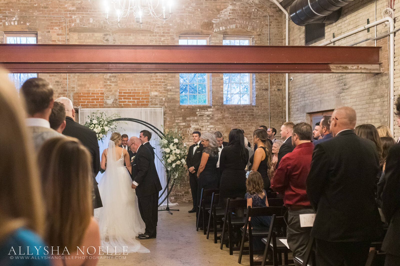 Wedding-at-The-Factory-on-Barclay-in-Milwaukee-0784