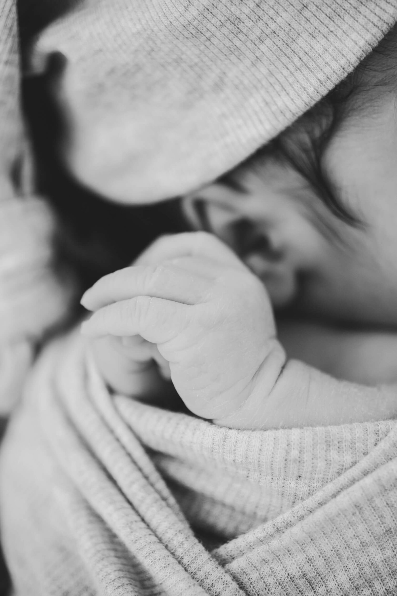 newborn hands photo phoenix