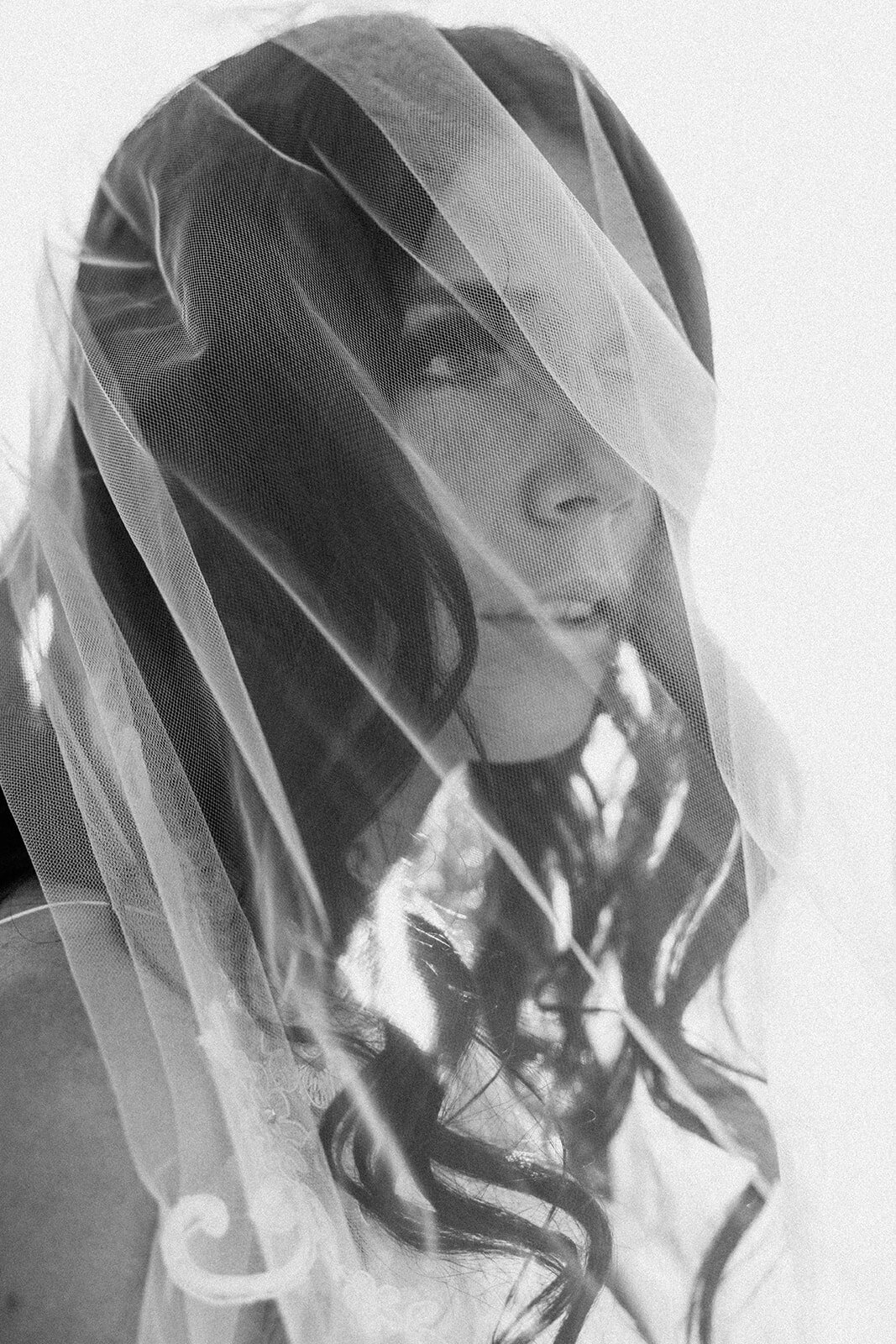 how to choose a wedding photographer