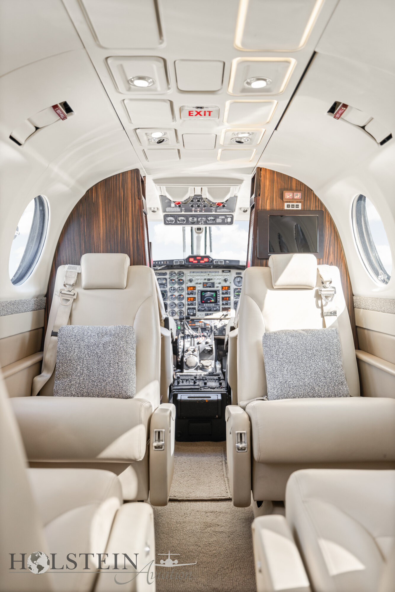 King Air 350 Watermarked-24