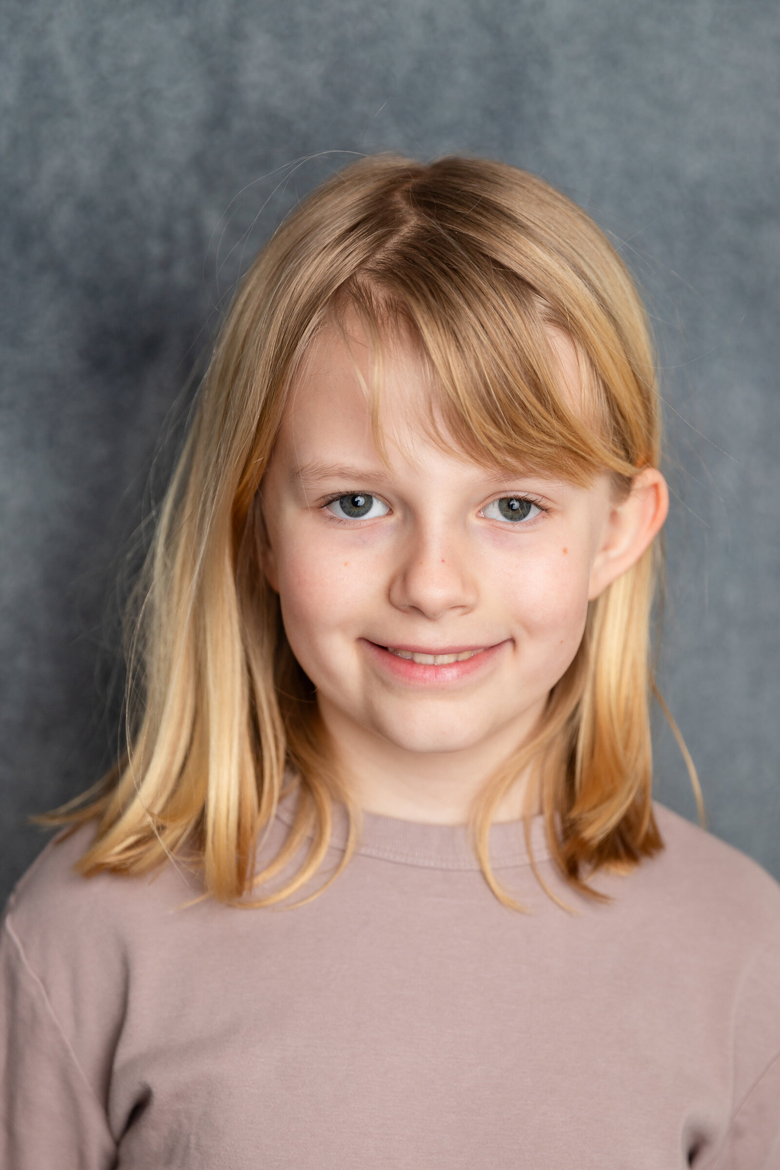 smiling-girl-nj-school-photographer