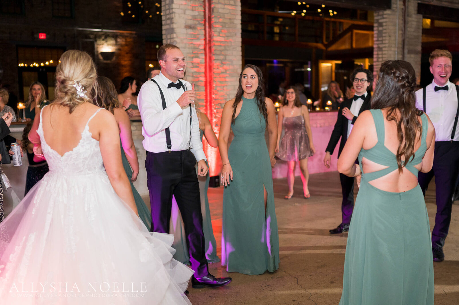 Wedding-at-The-Factory-on-Barclay-in-Milwaukee-1147