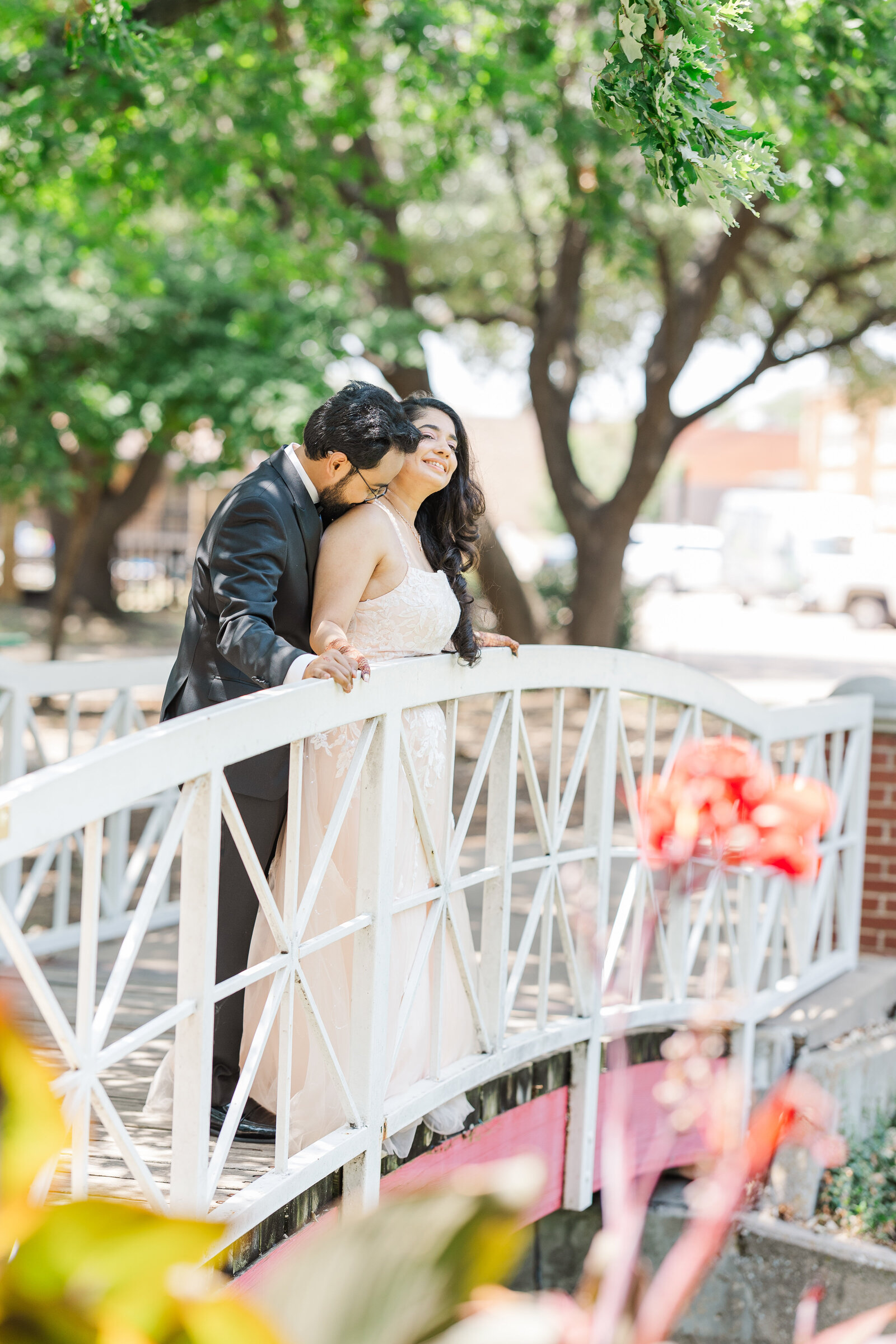 Dallas-couple-poses-ideas