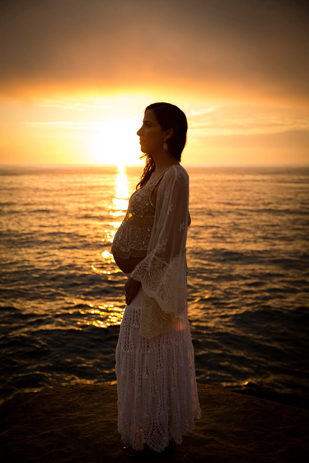 Beautiful sunset Maternity Session in San Diego.