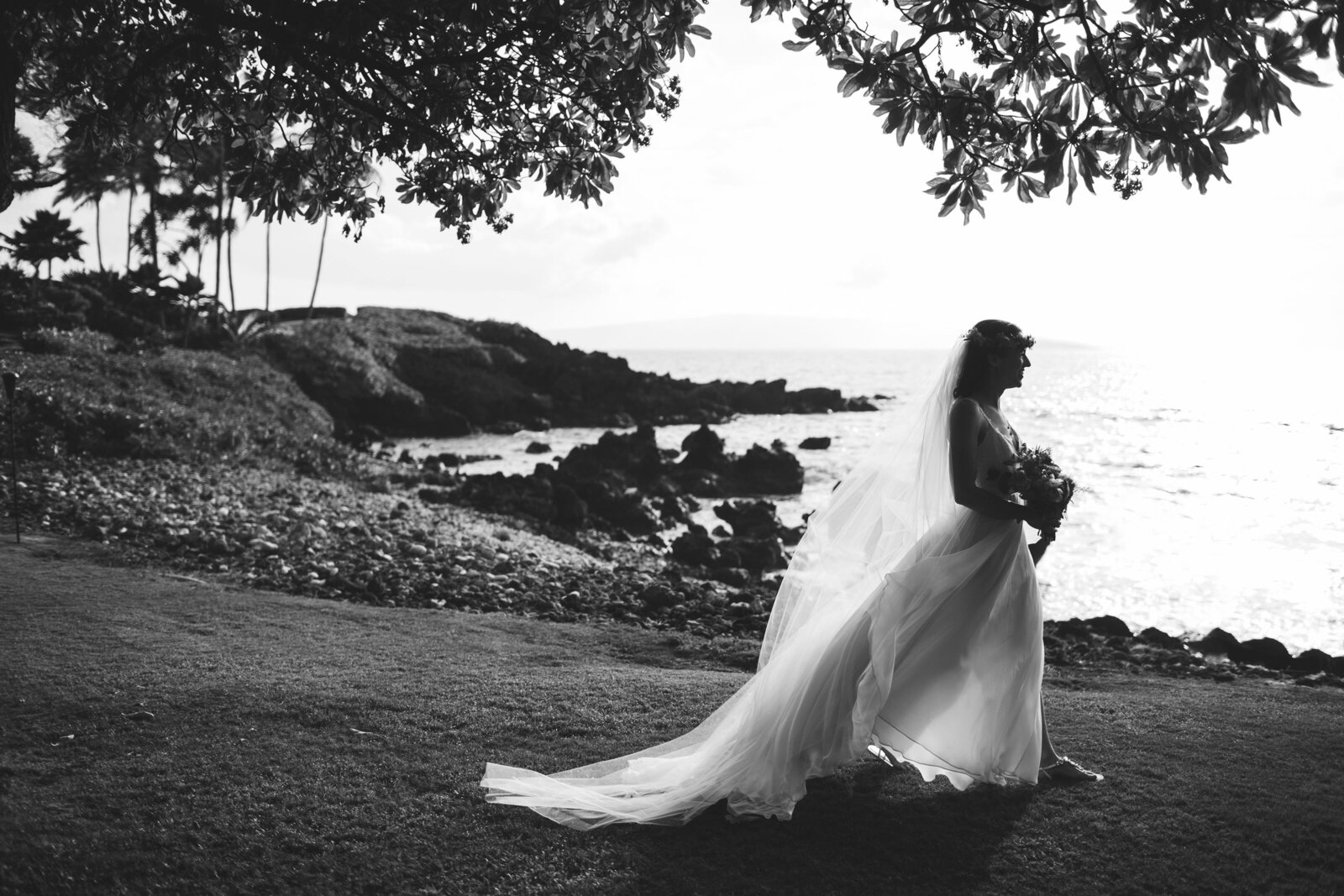 elopement photographer in maui