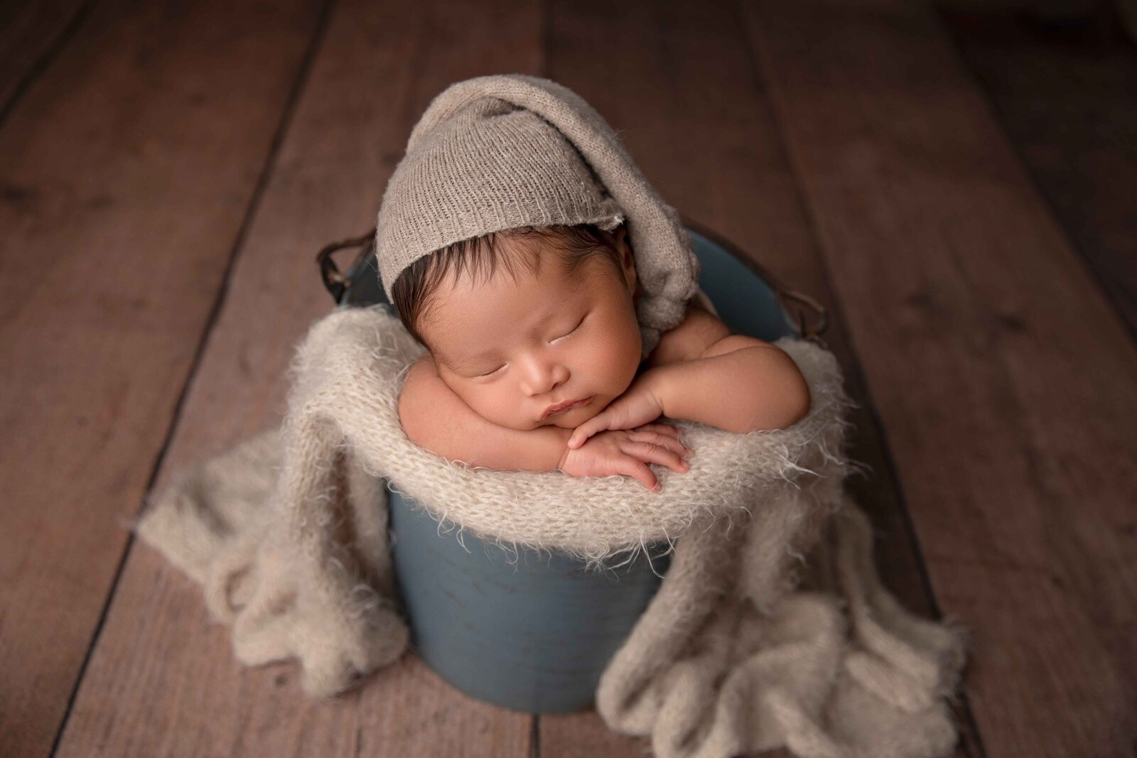 Phoenix newborn baby boy in bucket
