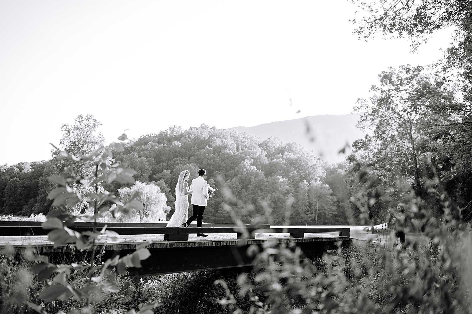 rumbling bald resort wedding venue photos-104-2_jamie marie photography