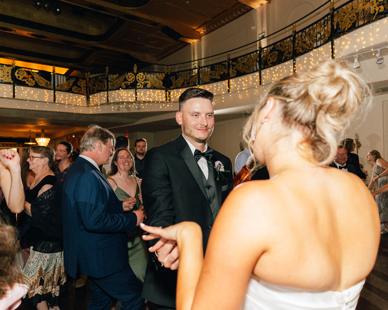 Corby Intercontinental Hotel Kansas City Wedding Plaza-280