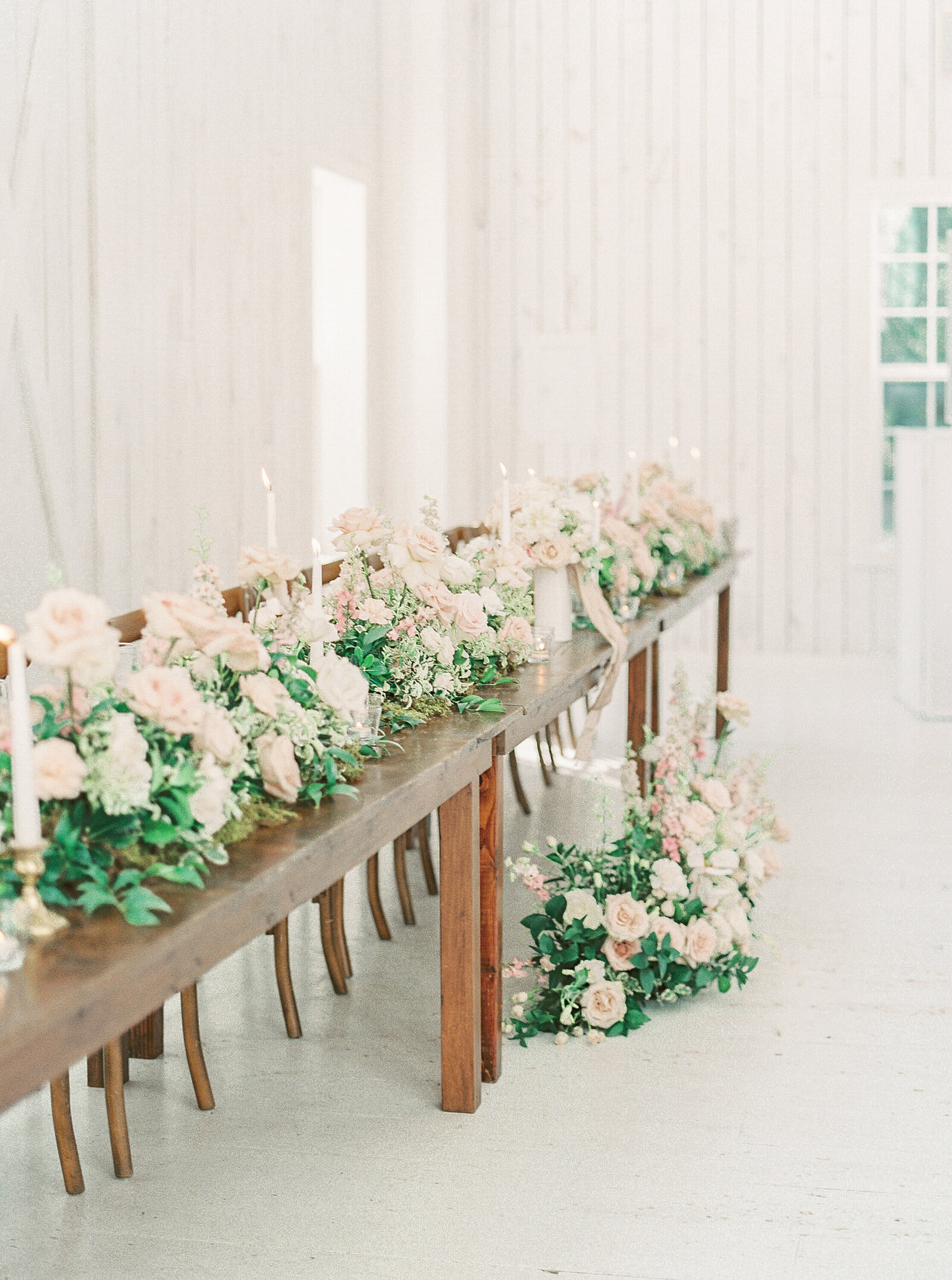 White Sparrow Barn_Lindsay and Scott_Madeline Trent Photography-0115