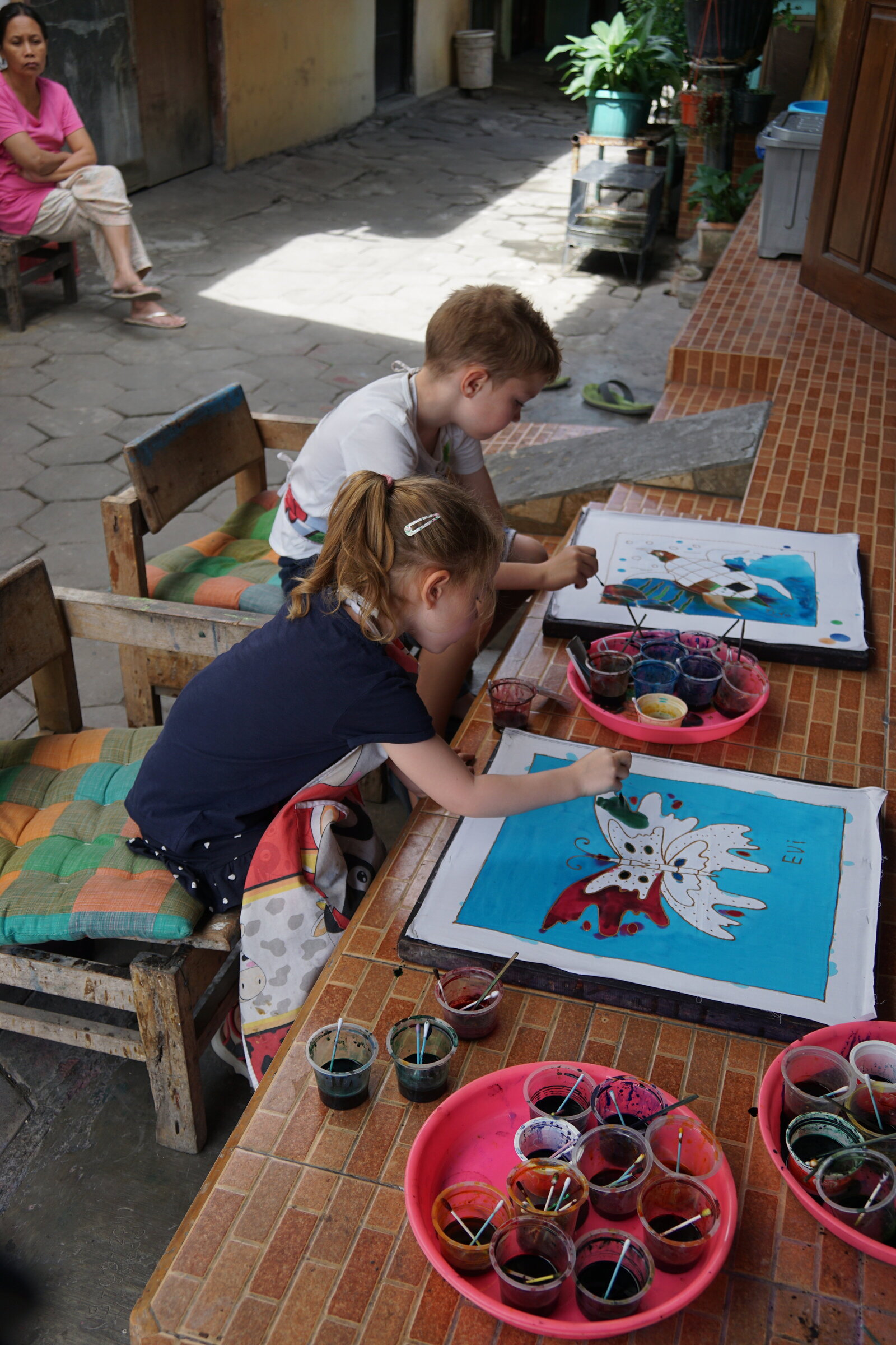 reis_met_kinderen-Indonesie-Bali-Batik