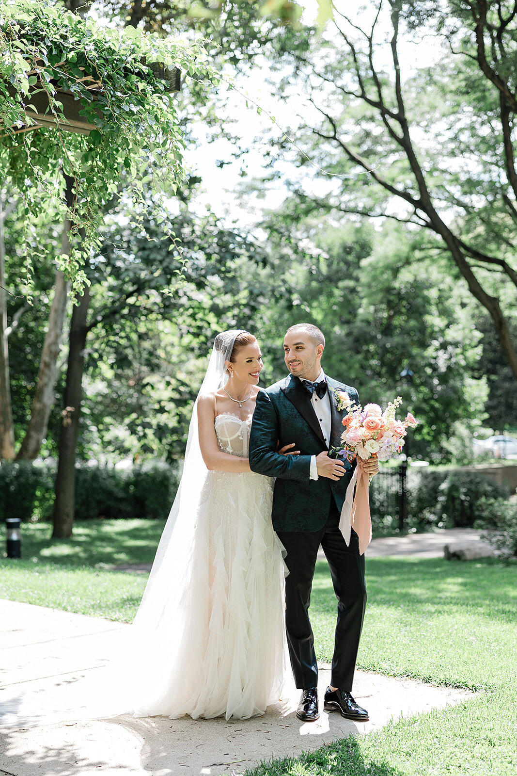 Shotlife Studio_Shangi-la Hotel Toronto Wedding_0115