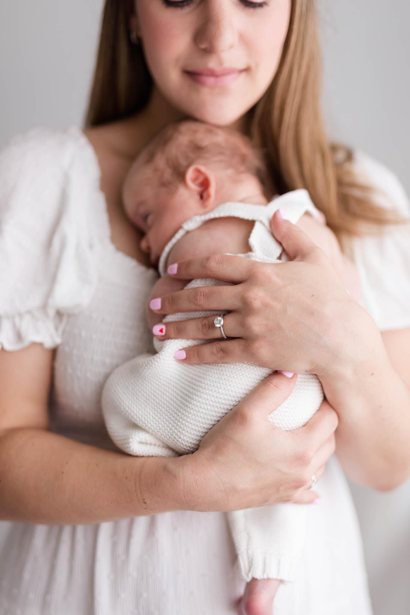mom and baby during orlando newborn photoshoot