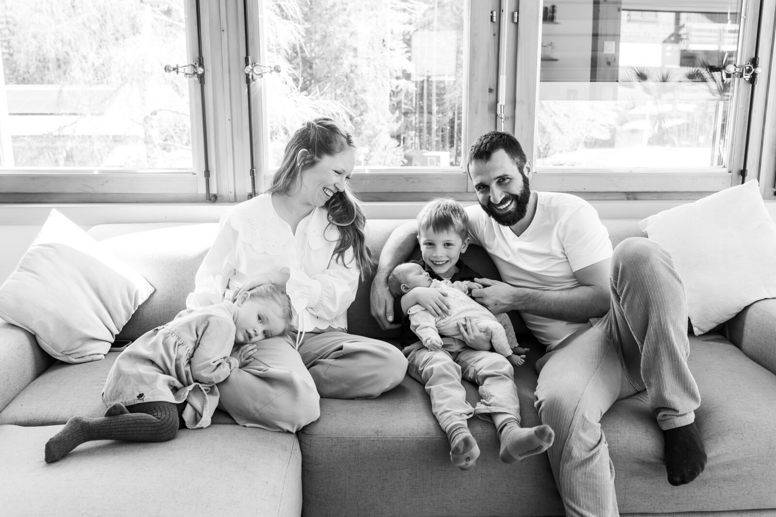 photographe nouveau ne thonon - seance photo bebe a domicile - vanessa amiot
