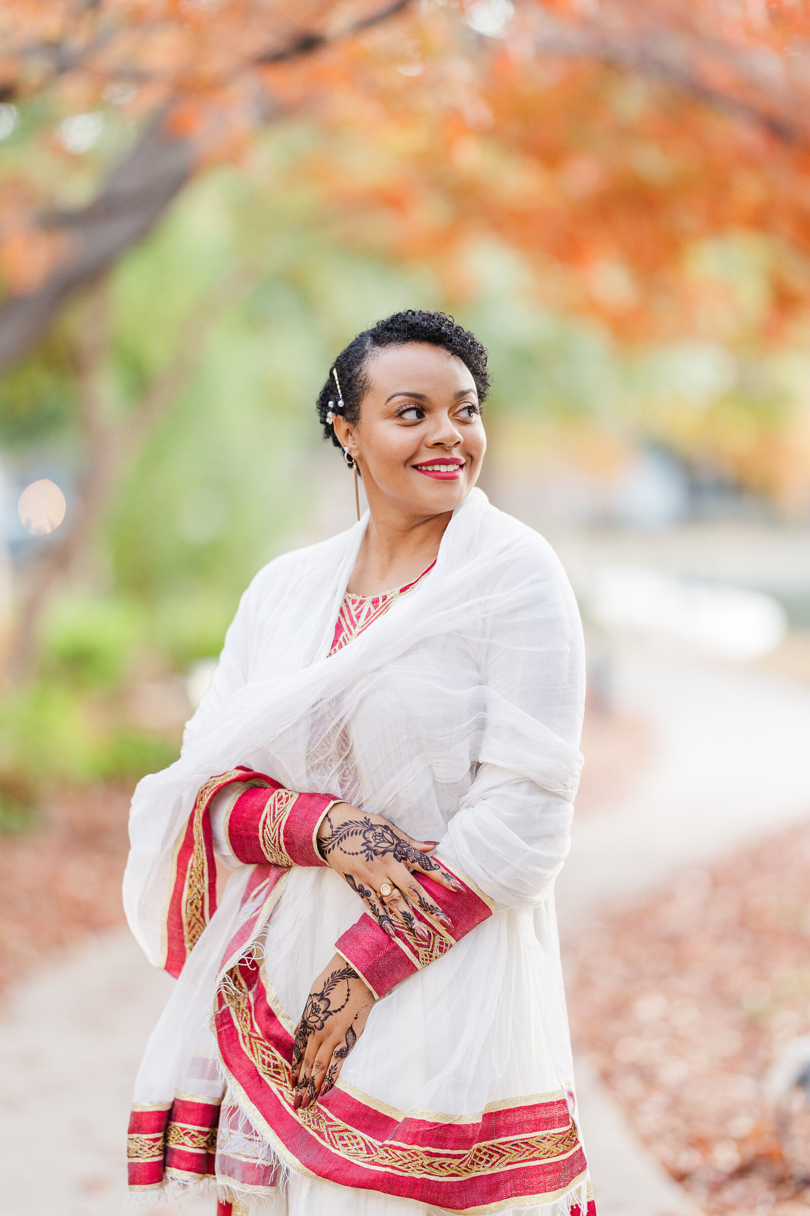 Wedding-guest-portrait-looking away