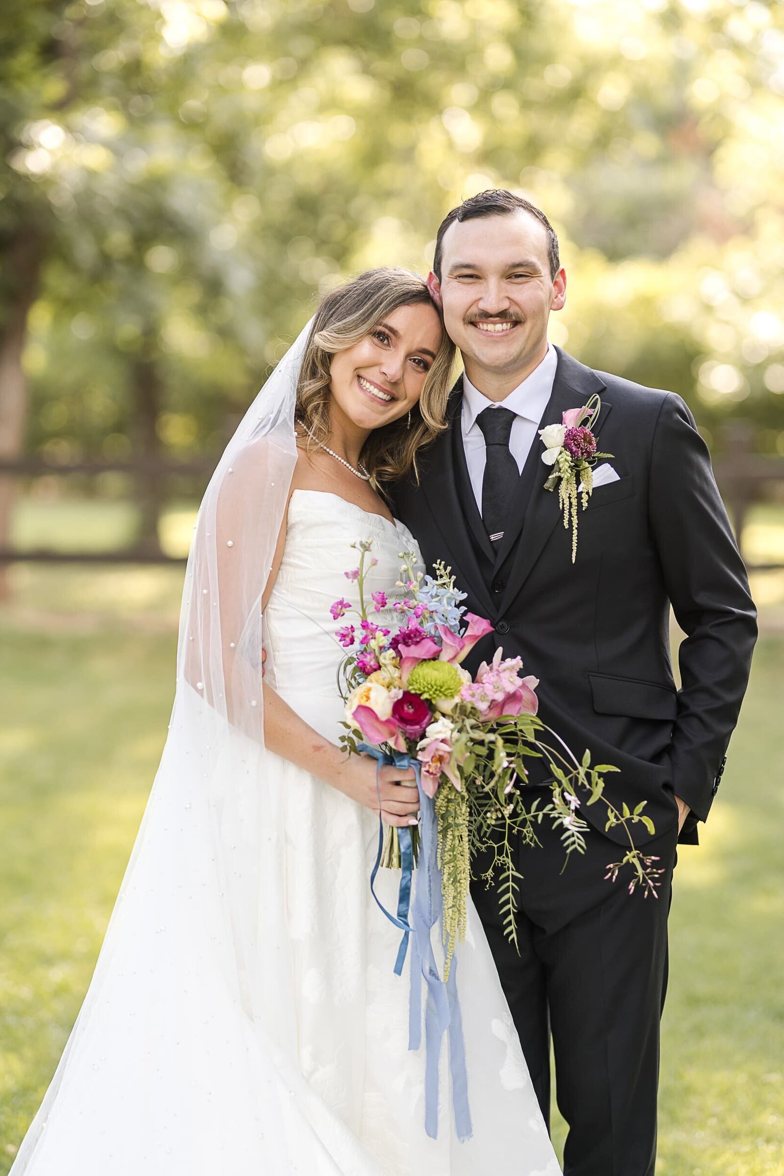 Phoenix-Wedding-Photographer-and-Videographer-Venue-at-the-Grove-PayWed-1083