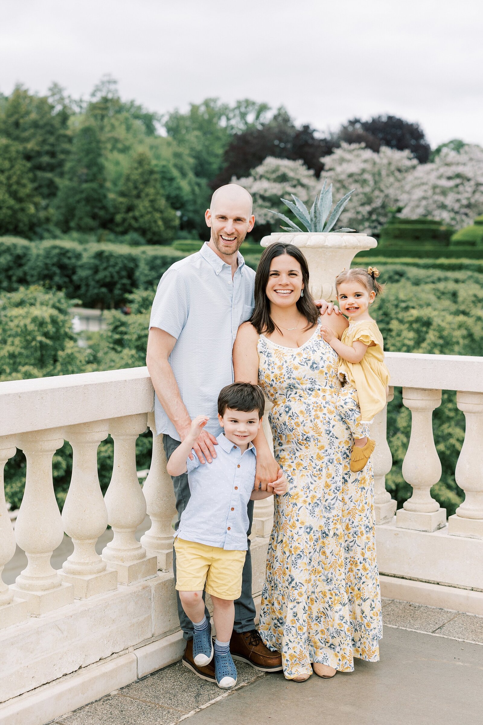 outdoor family portrait by Philadelphia Family Photographer