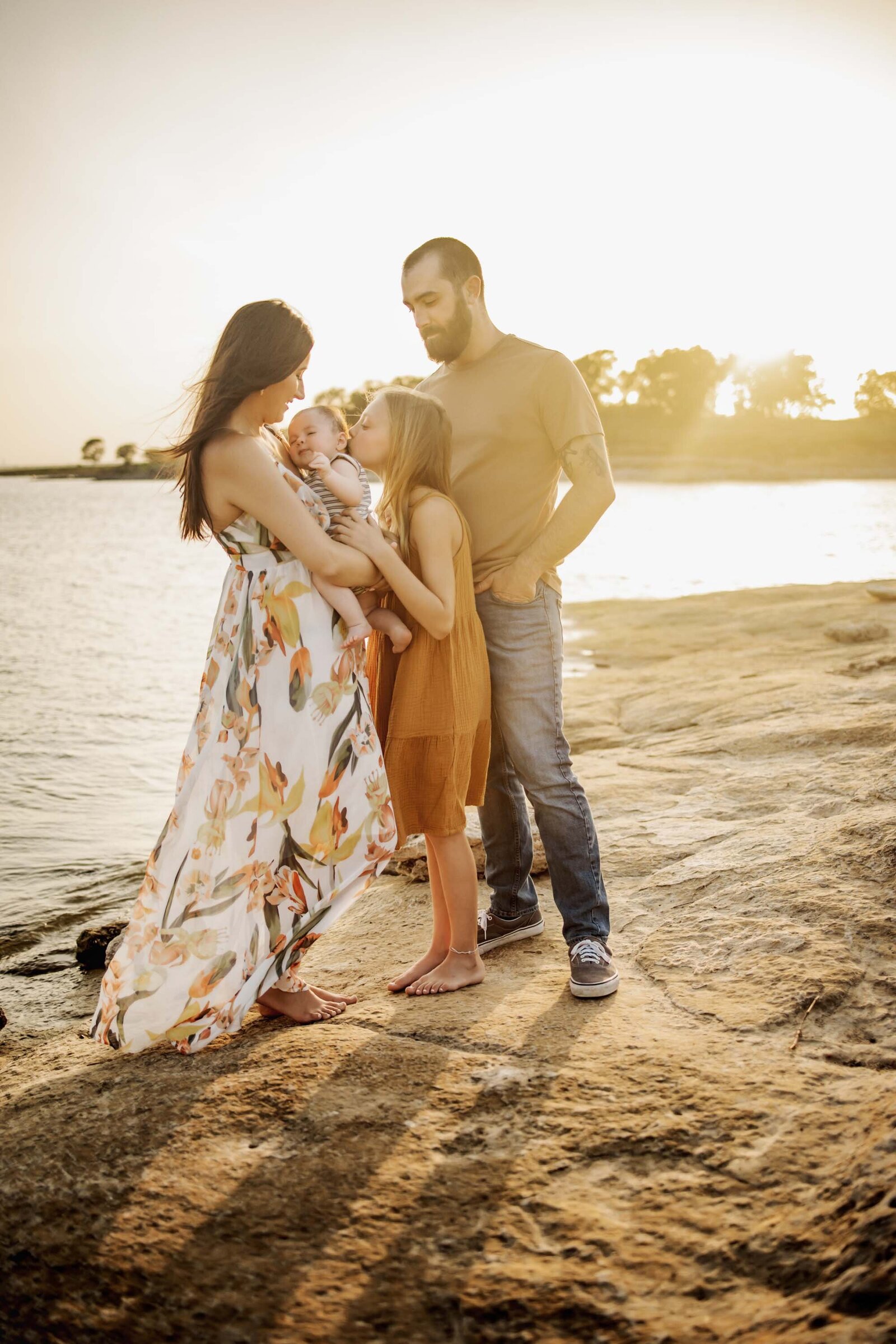 family at Lake Grapevine