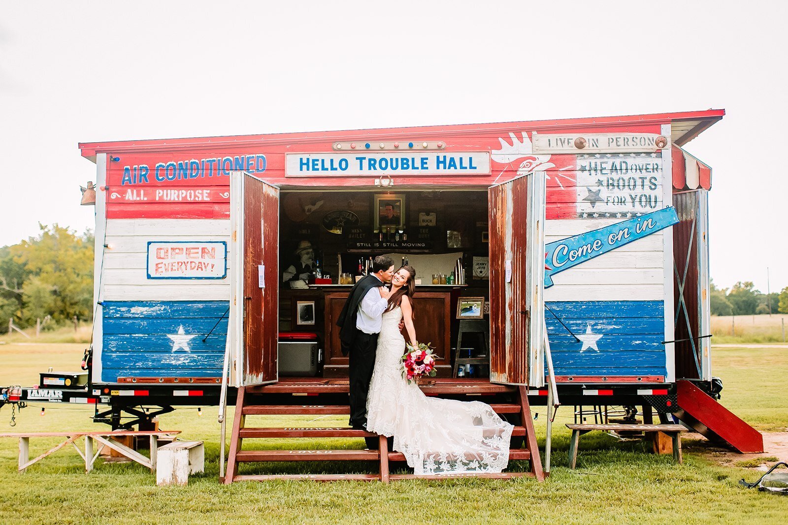 hill-country-wedding-venue-mobile-bar