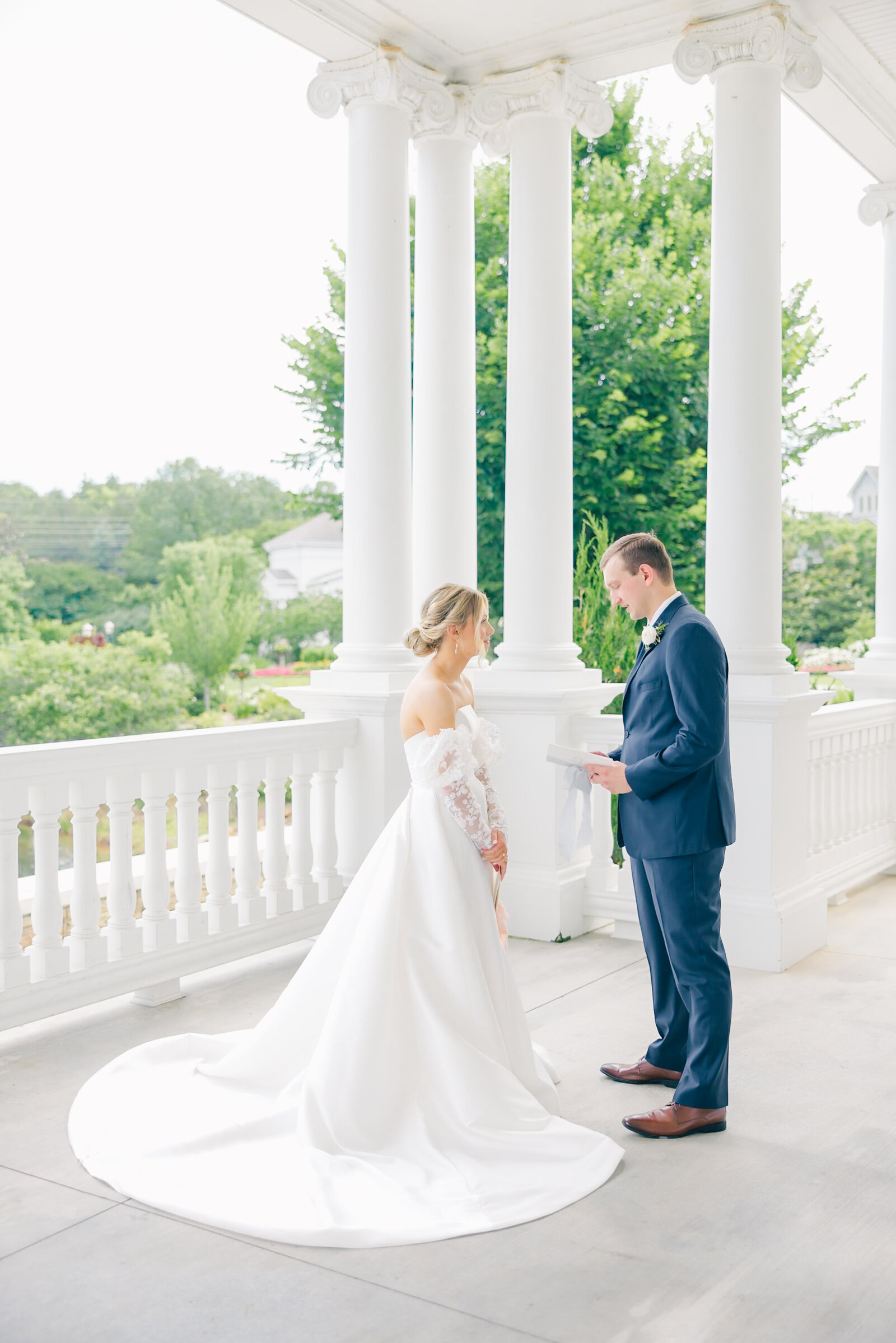 Sneak Peeks Huntsville Botanical Garden | Lauren Elliott Photography | Holly & David Johnson-42