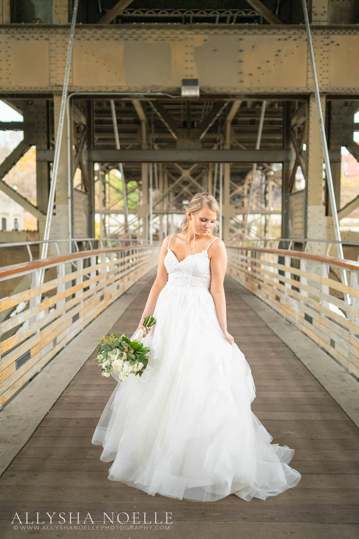 Wedding-at-The-Factory-on-Barclay-in-Milwaukee-0572