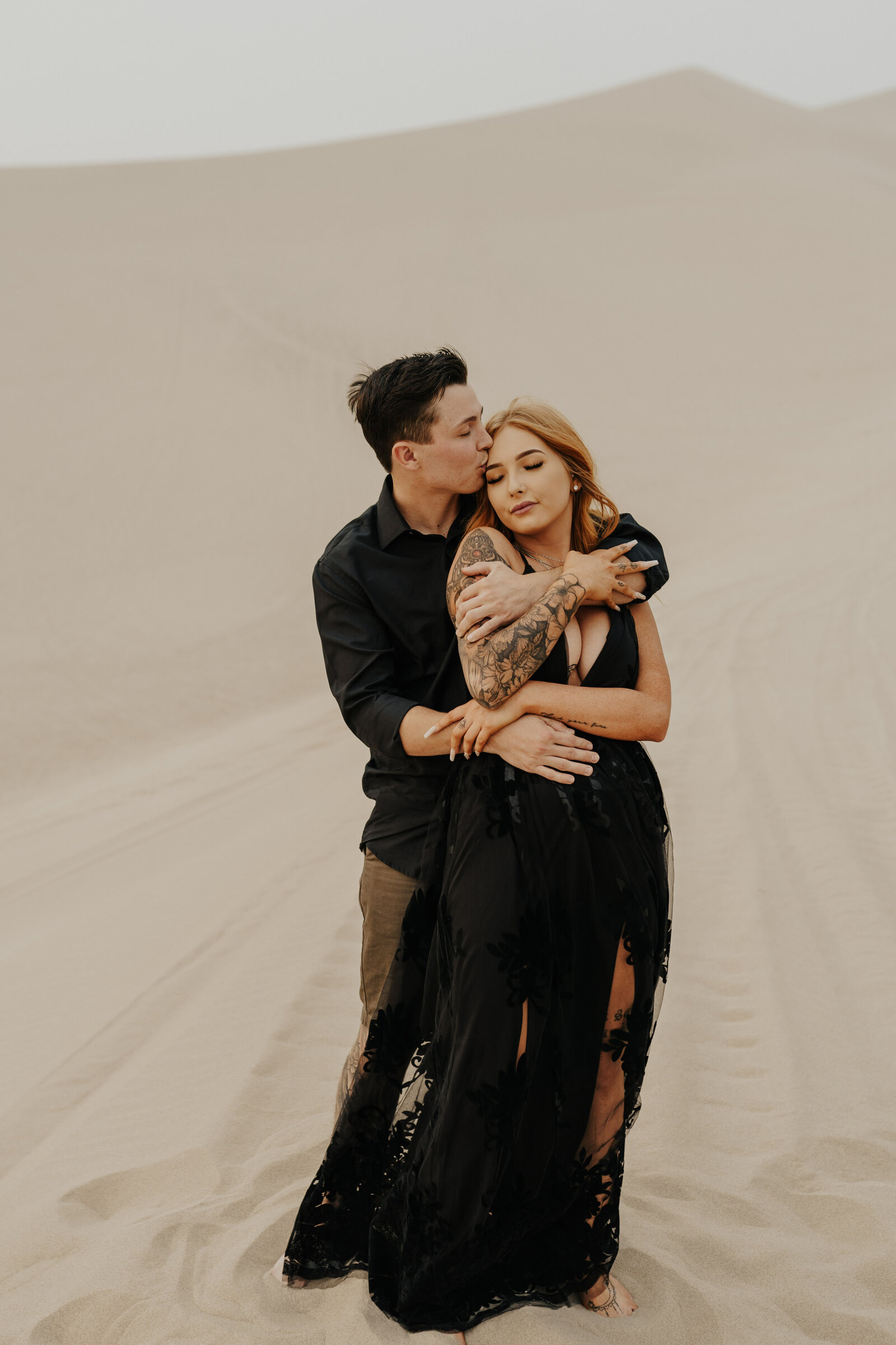 Sand Dunes Couples Photos - Raquel King Photography16