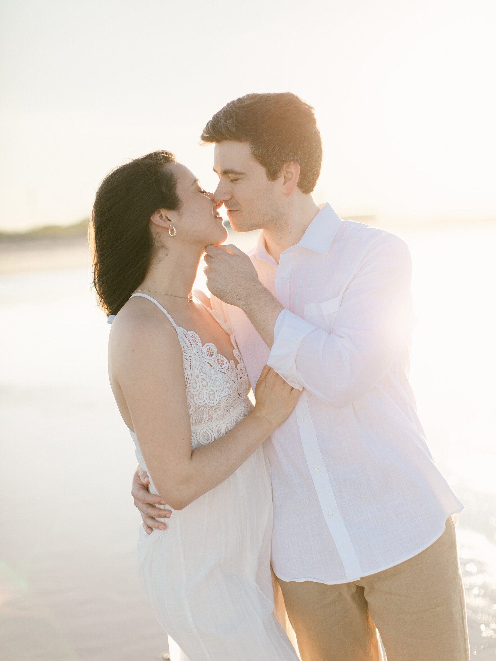 486-torianna-brooke-portraiture-downtown-savannah-ga-engagement-session-jessica-brian