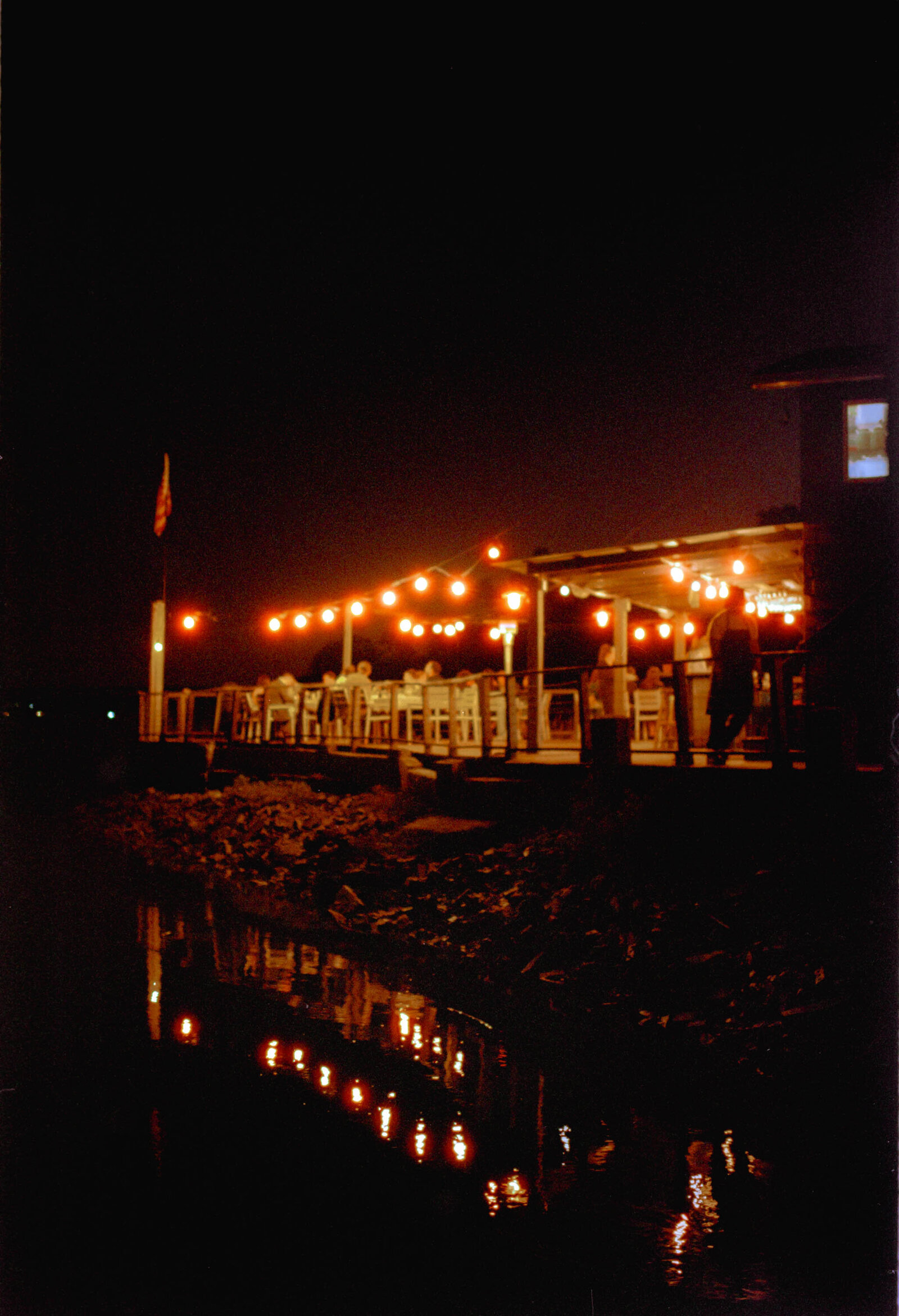 coastal-colorful-wedding-film-photos-jess-buckley-85