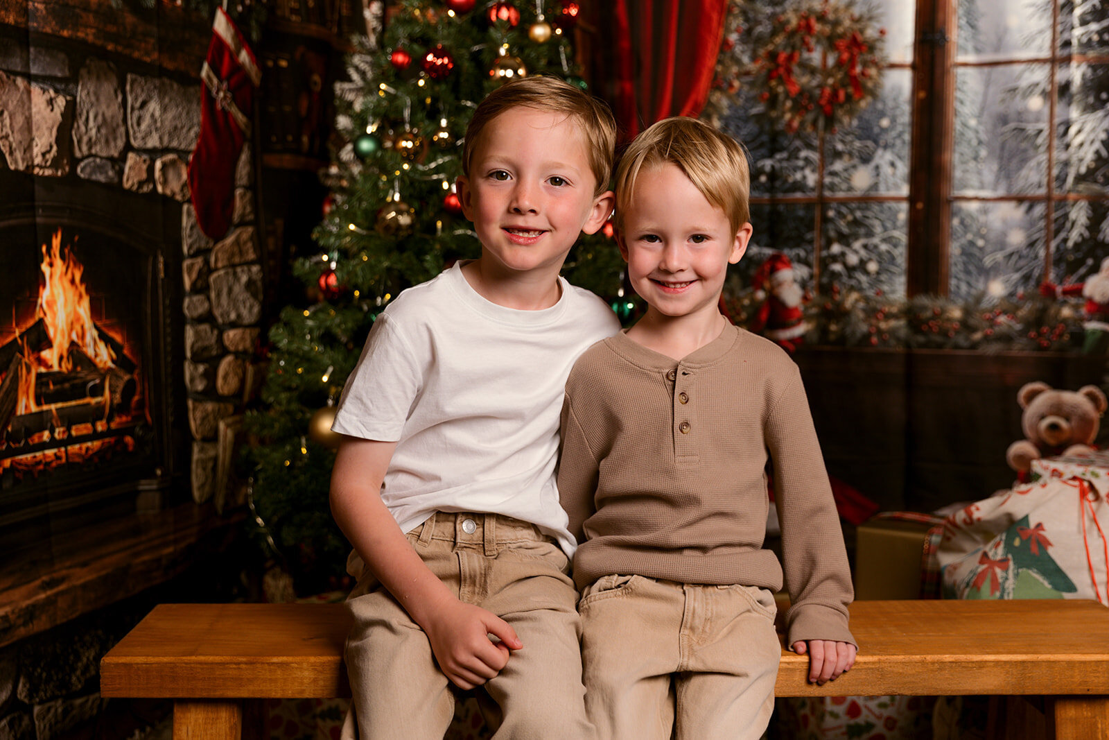 Travis & Benny Studio - Higgins Xmas Mini-10