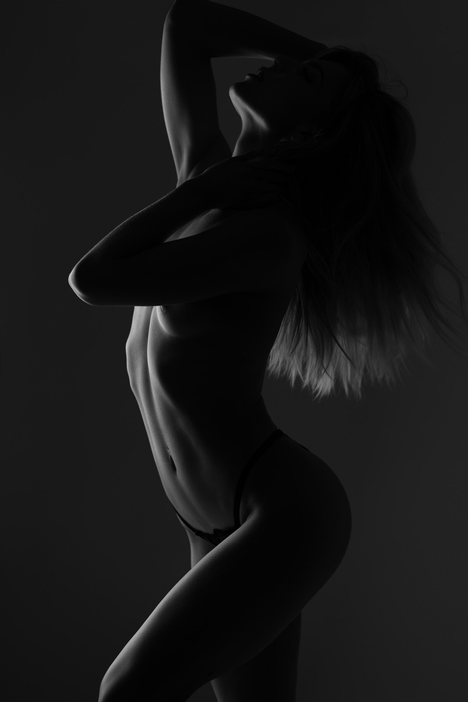 silhouette of a gorgeous nude woman