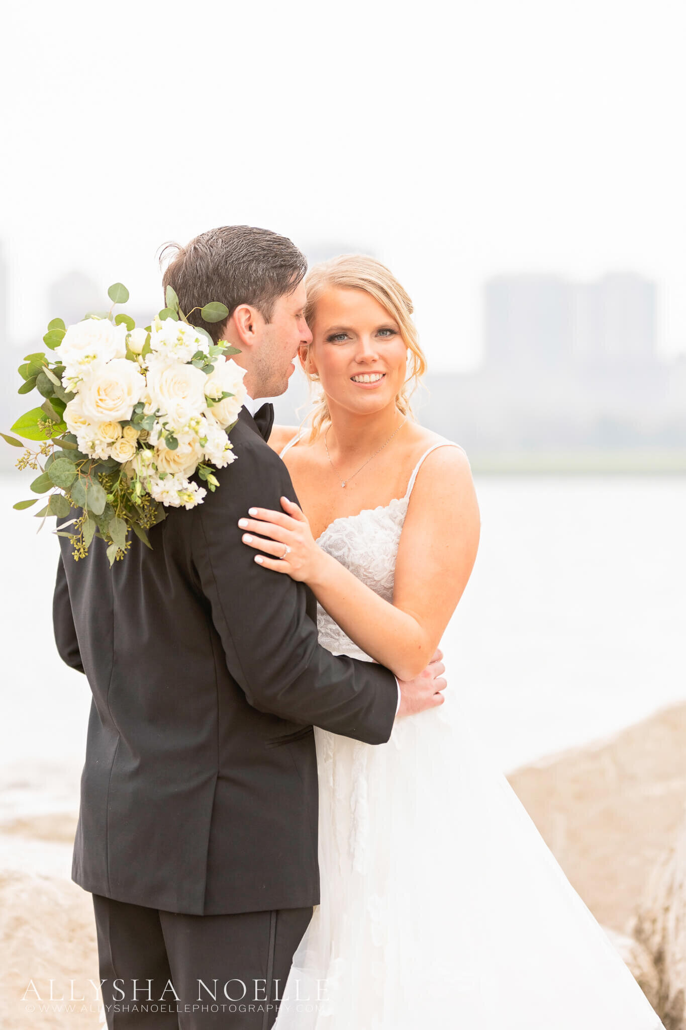 Wedding-at-The-Factory-on-Barclay-in-Milwaukee-0408