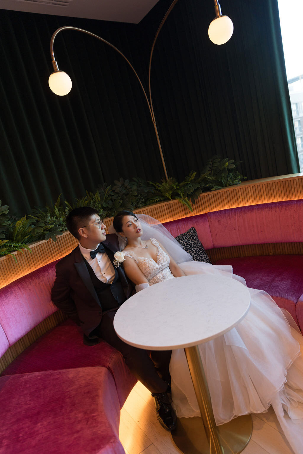 Honeyrose Hotel Montreal Wedding | montreal editorial wedding photographer | luxury moment photography-0040