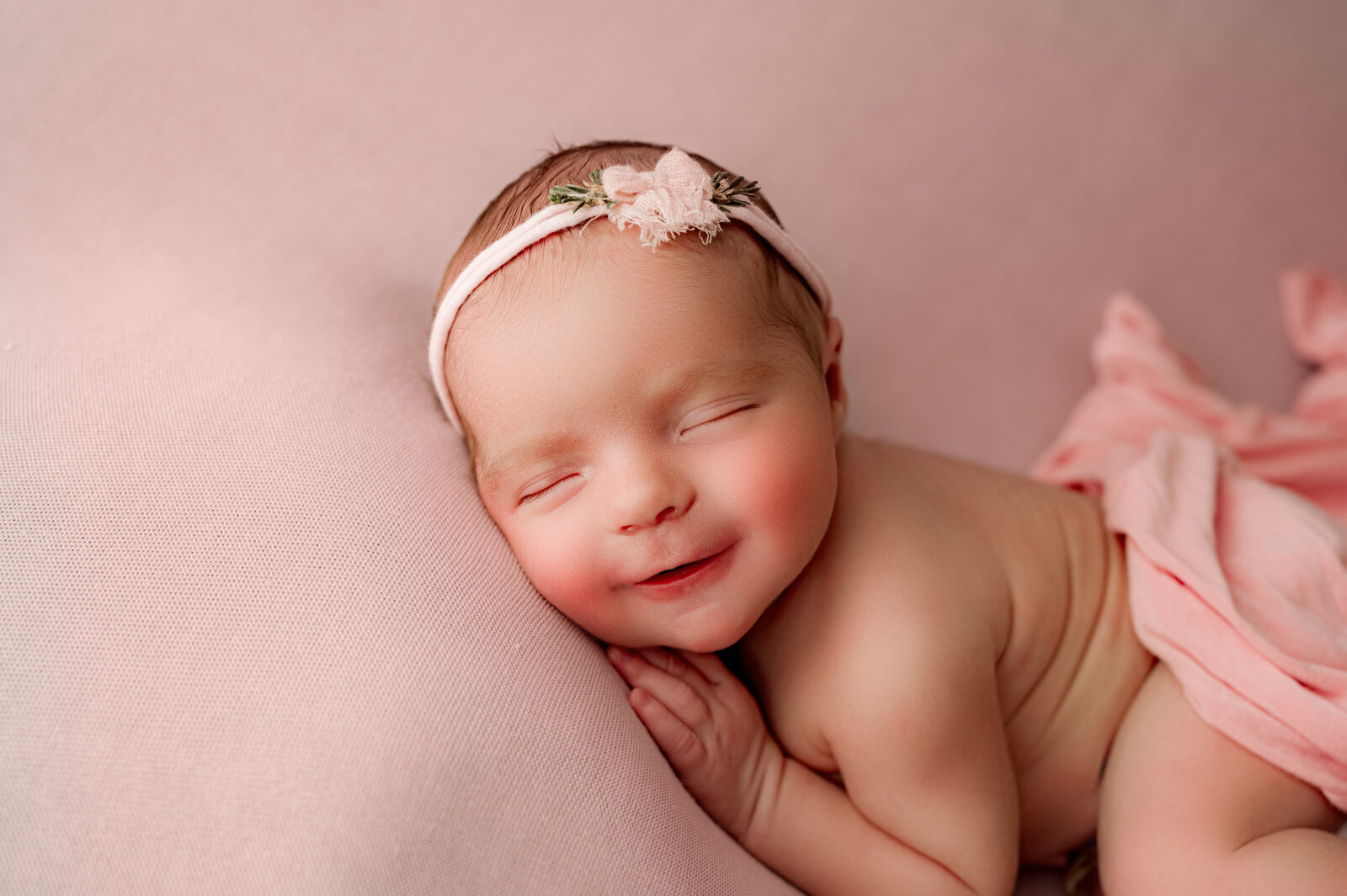 Zuzana-newborn-Nicsostudio-charlotte- (6 of 7)