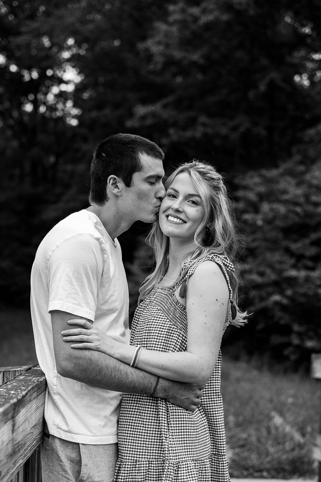 MAINGALLERY2021-05-24 Taylor and Matt Couples Session103181-122
