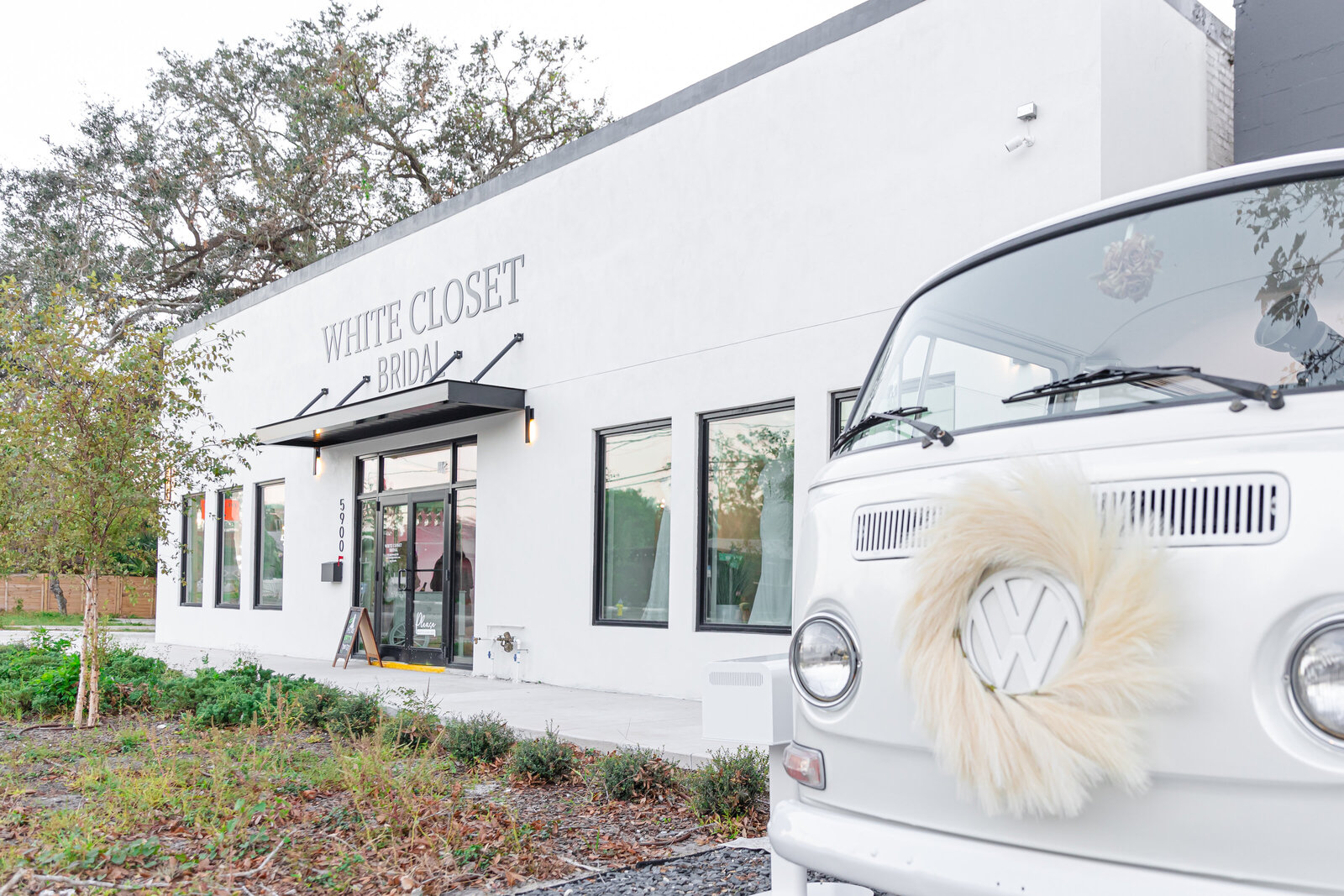 VW-BUS-tampa-photo-booth-bus-weddings-florida-weddings-wedding-venues-wedding-photo-booth-florida-photo-booth-bus118