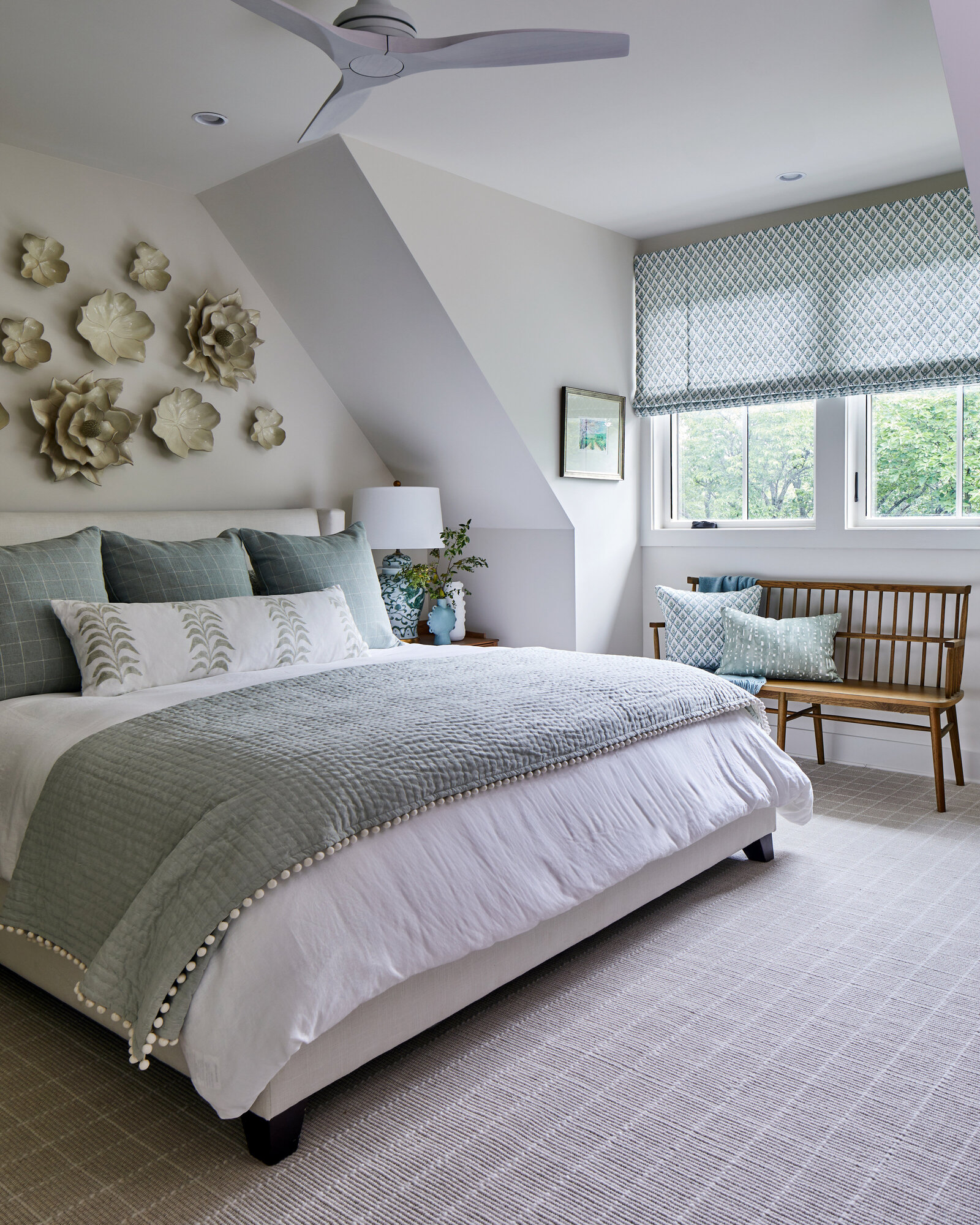 curated studio10428F