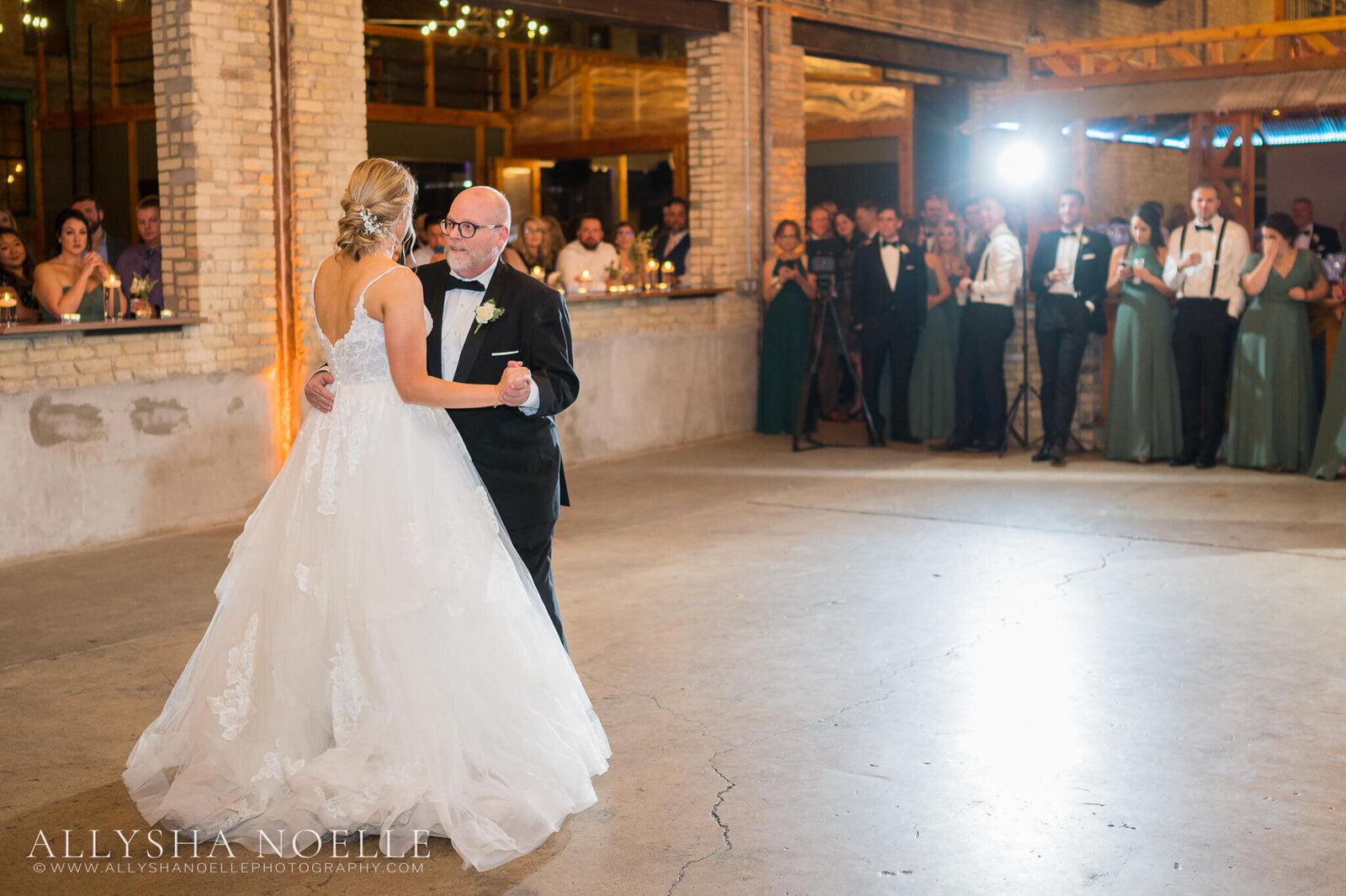 Wedding-at-The-Factory-on-Barclay-in-Milwaukee-1075