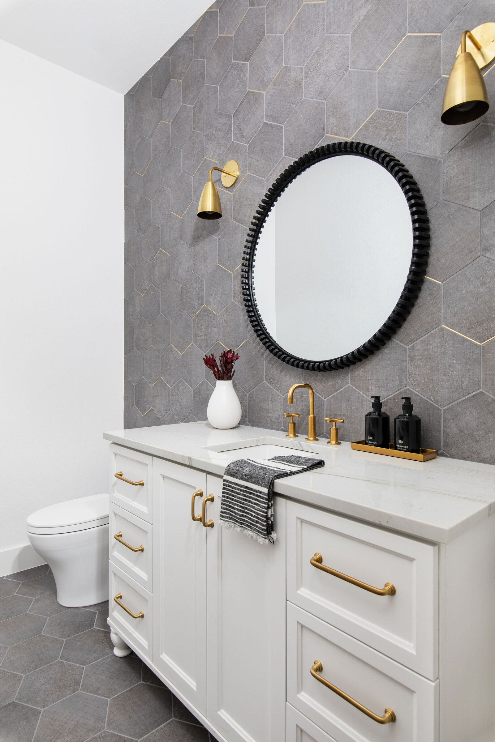 Gray+hexagon+tile+bathroom+remodel+brass+nuela+design+interiors
