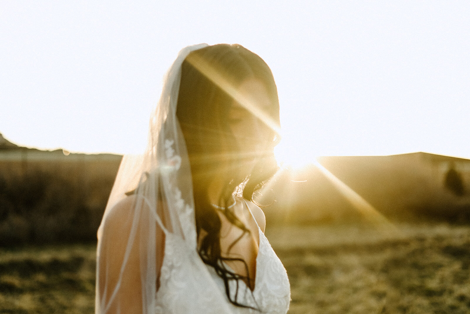how to choose a wedding photographer